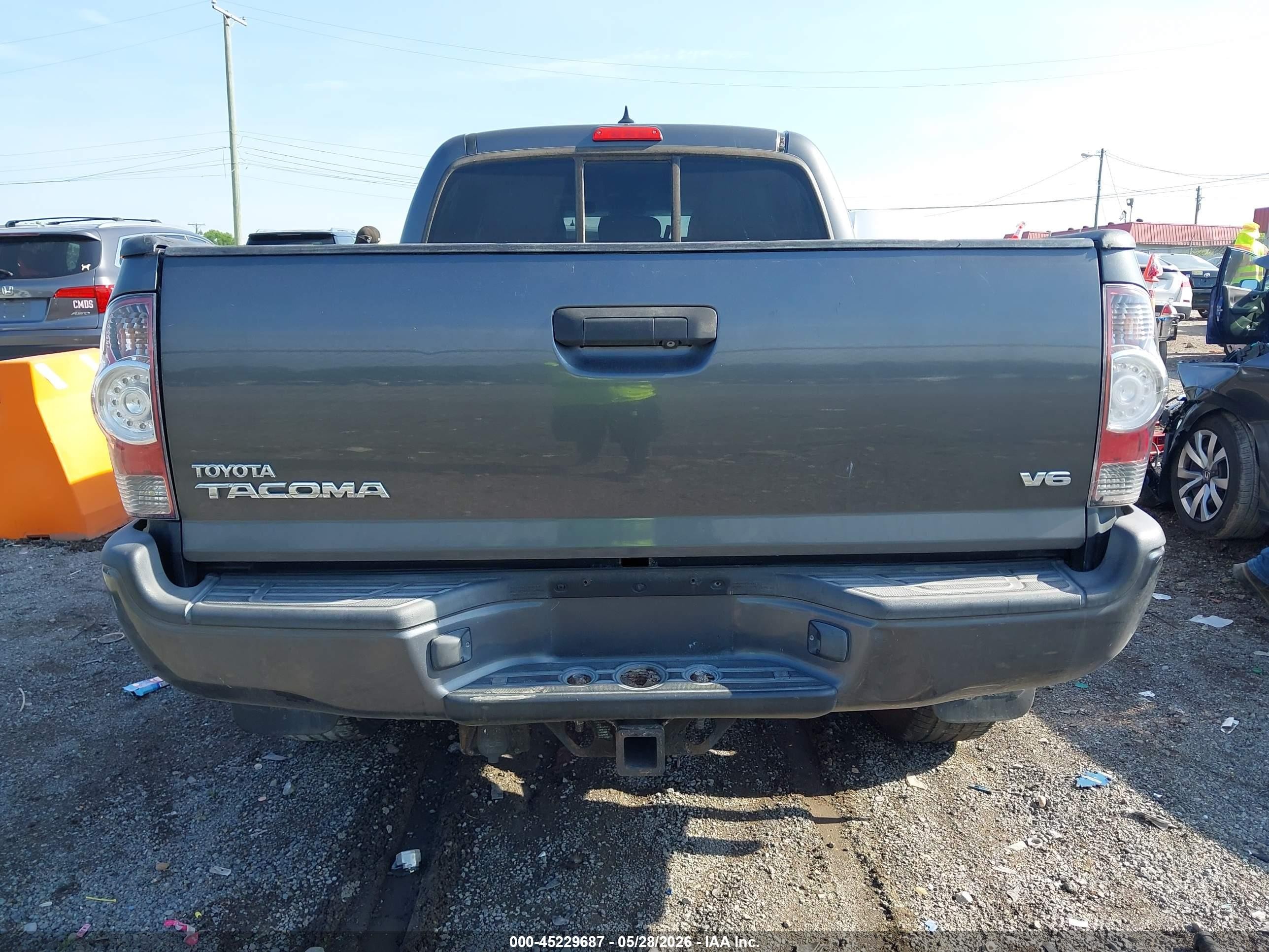2013 Toyota Tacoma Base V6 Gray vin: 5TFMU4FN9DX018641