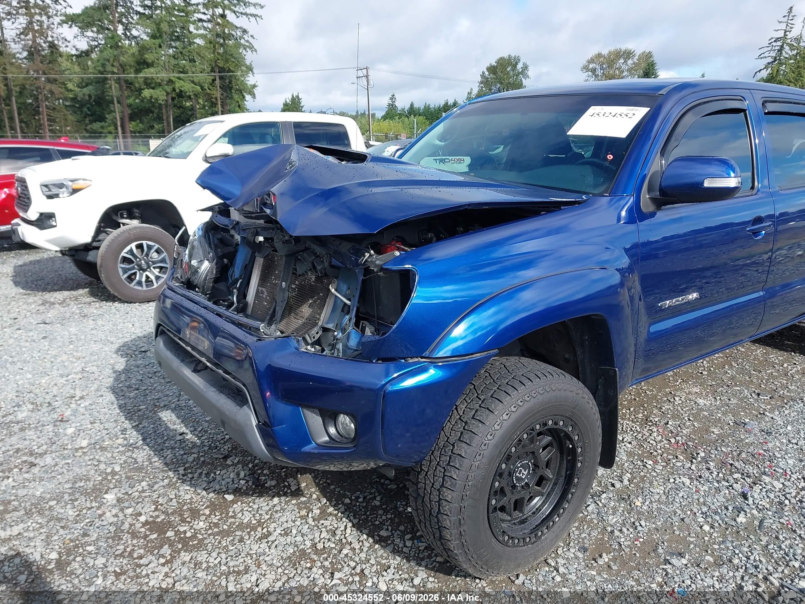 2015 Toyota Tacoma Base V6 Blue vin: 5TFMU4FN9FX031134