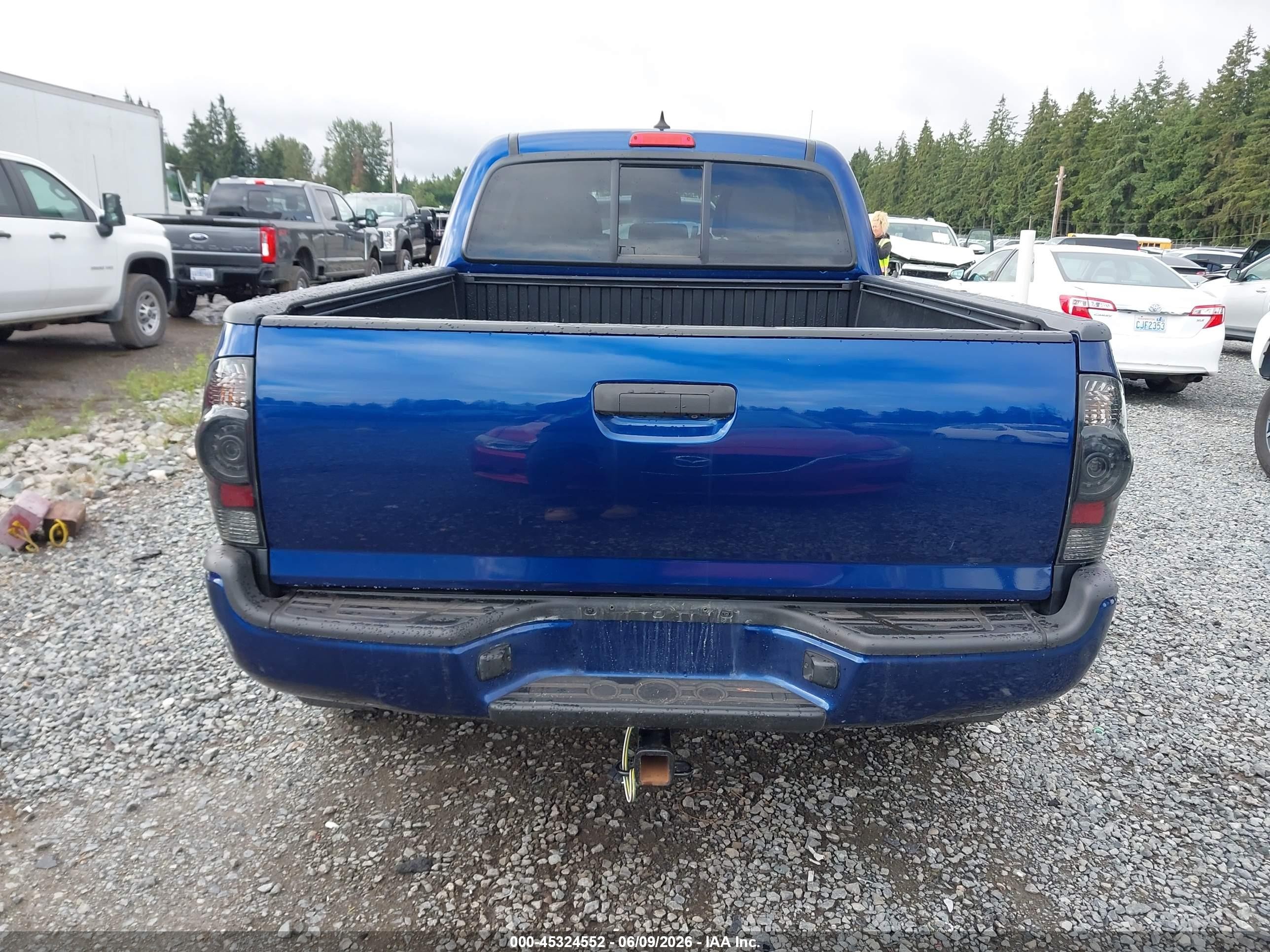 2015 Toyota Tacoma Base V6 Blue vin: 5TFMU4FN9FX031134