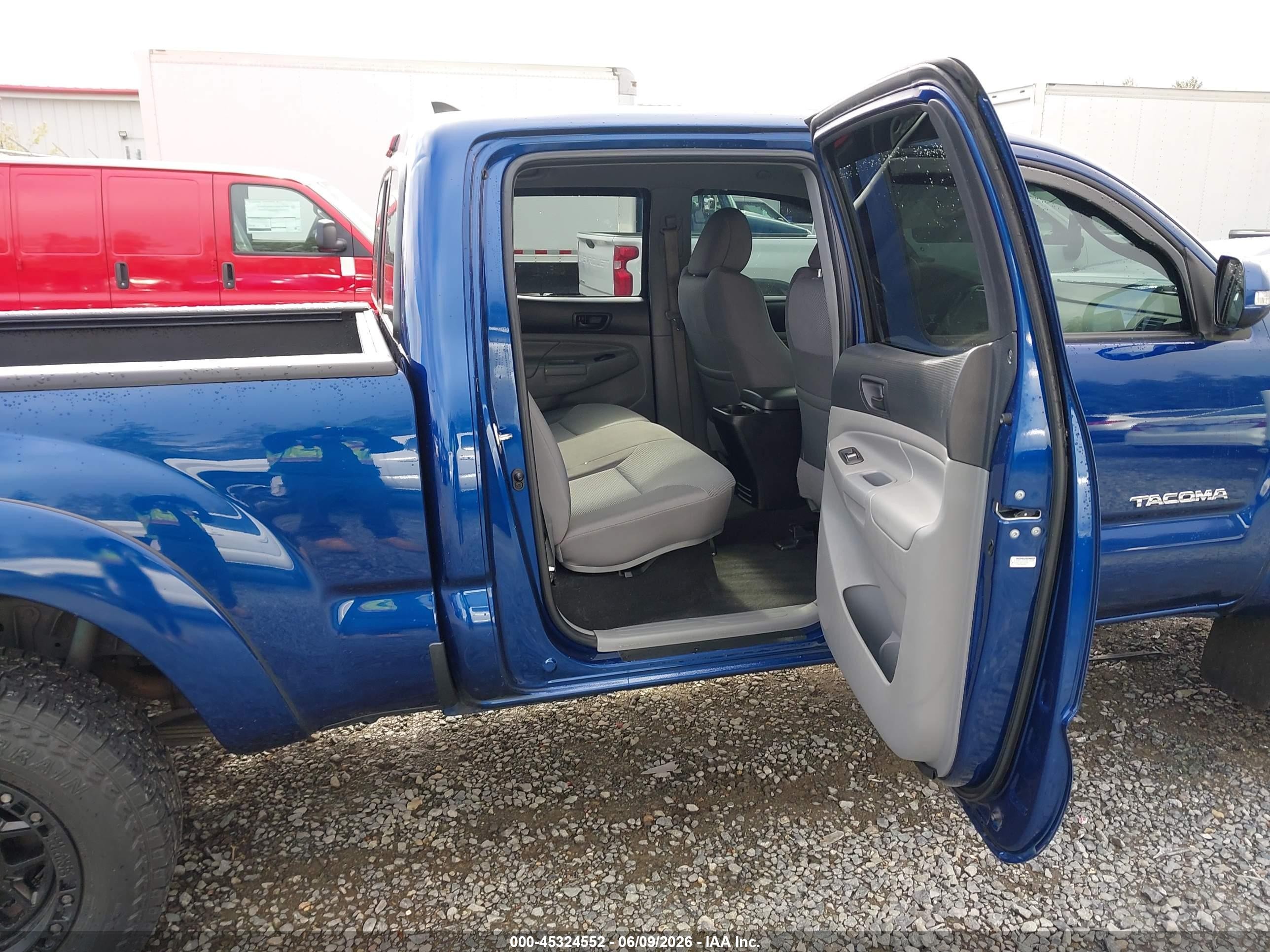 2015 Toyota Tacoma Base V6 Blue vin: 5TFMU4FN9FX031134