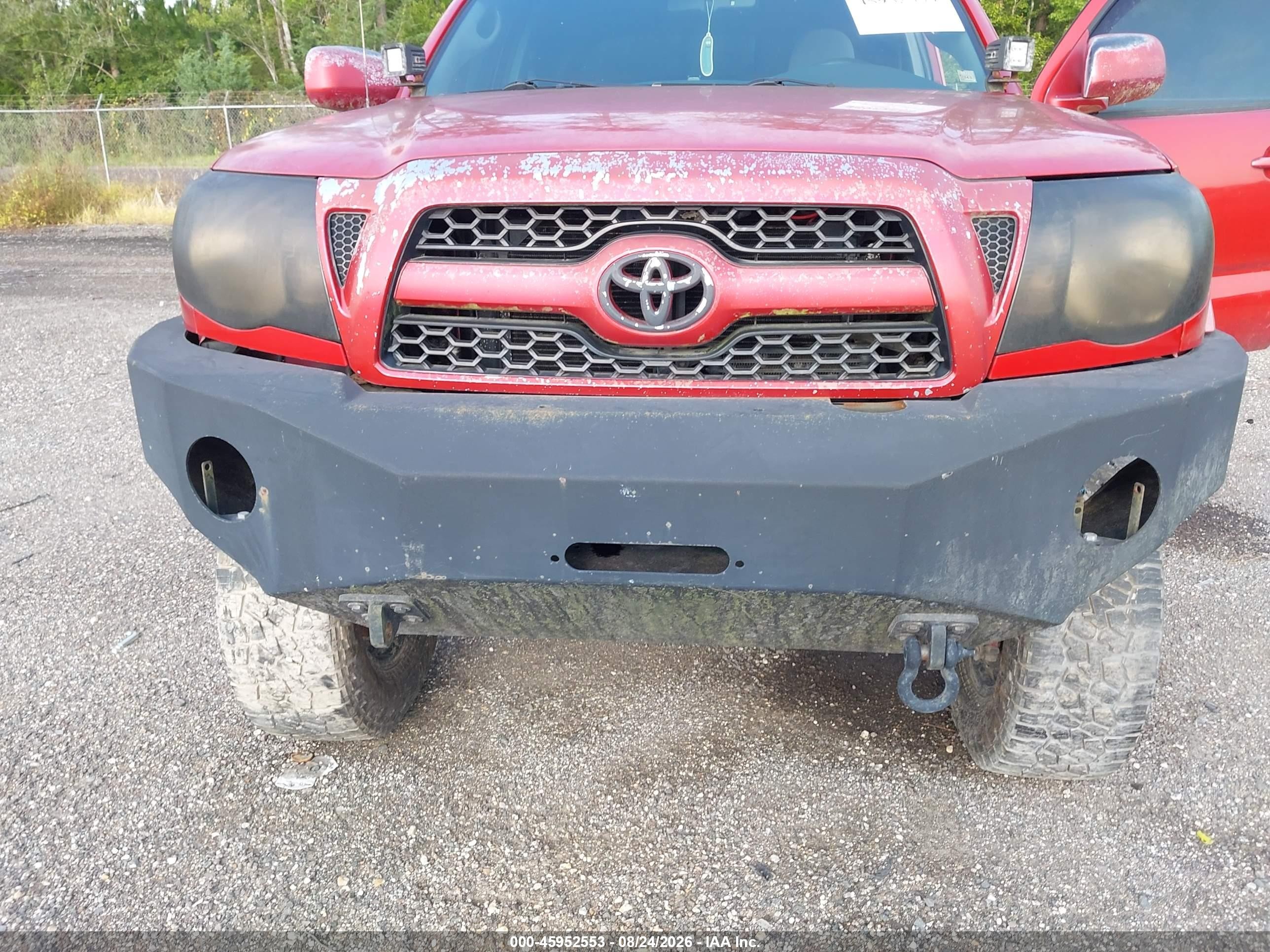 2011 Toyota Tacoma Base V6 Красный vin: 5TFMU4FNXBX001960