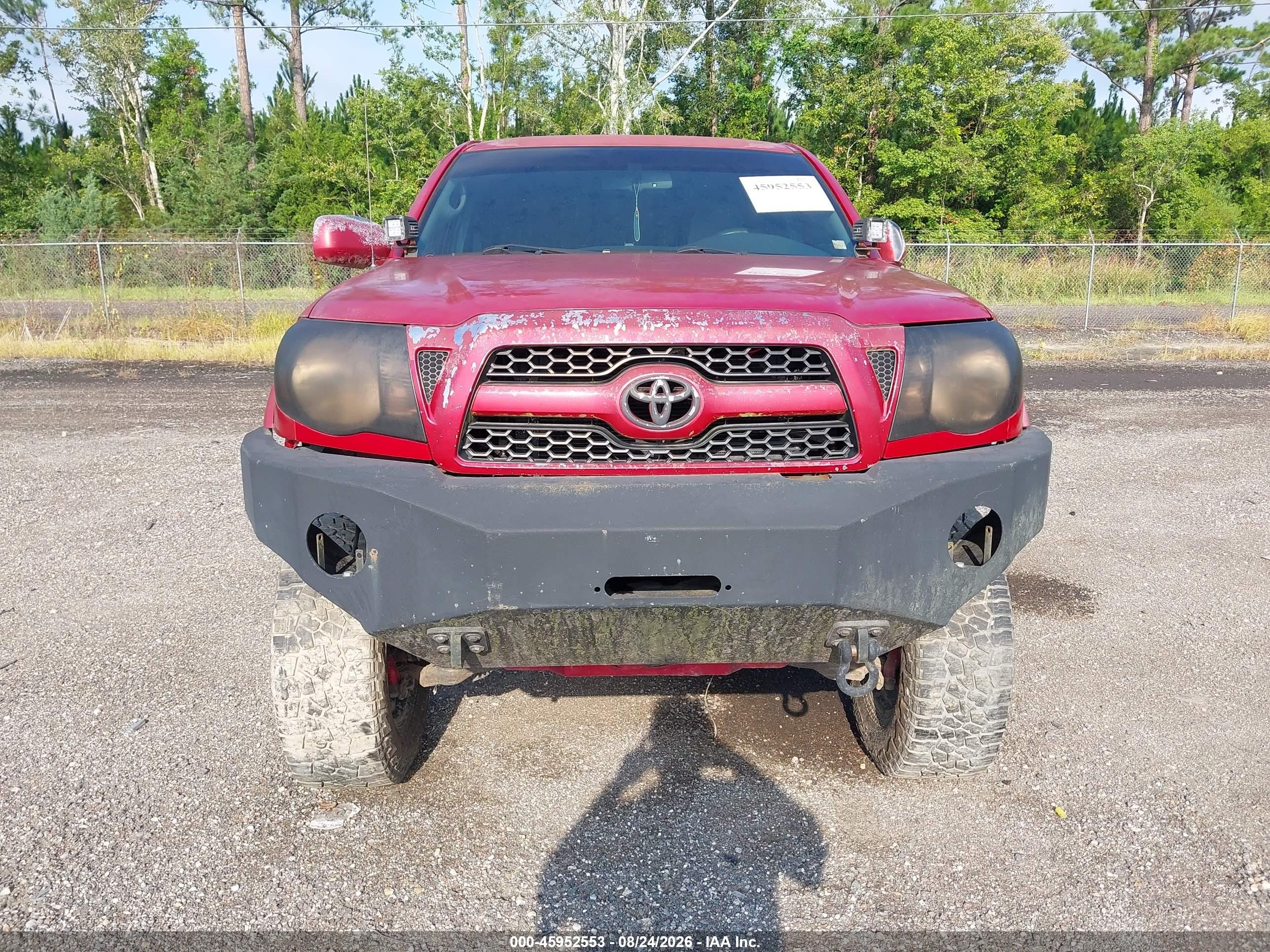 2011 Toyota Tacoma Base V6 Красный vin: 5TFMU4FNXBX001960