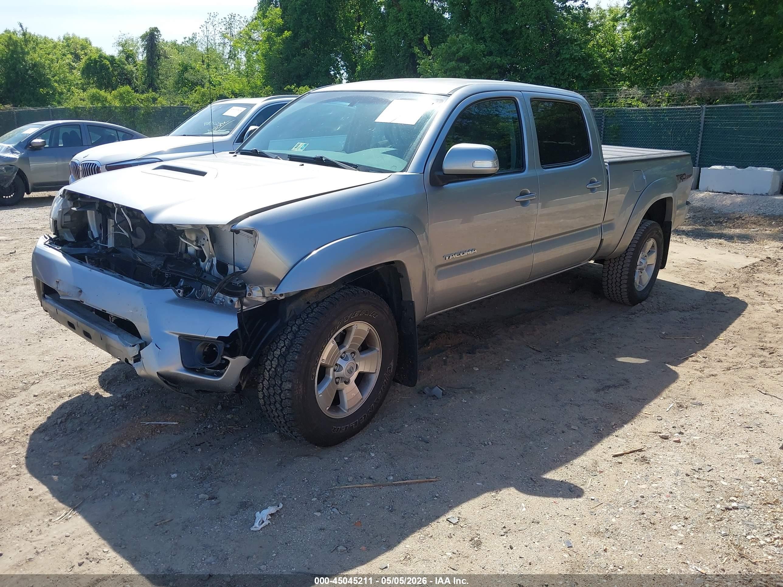2015 Toyota Tacoma Base V6 Silver vin: 5TFMU4FNXFX028498