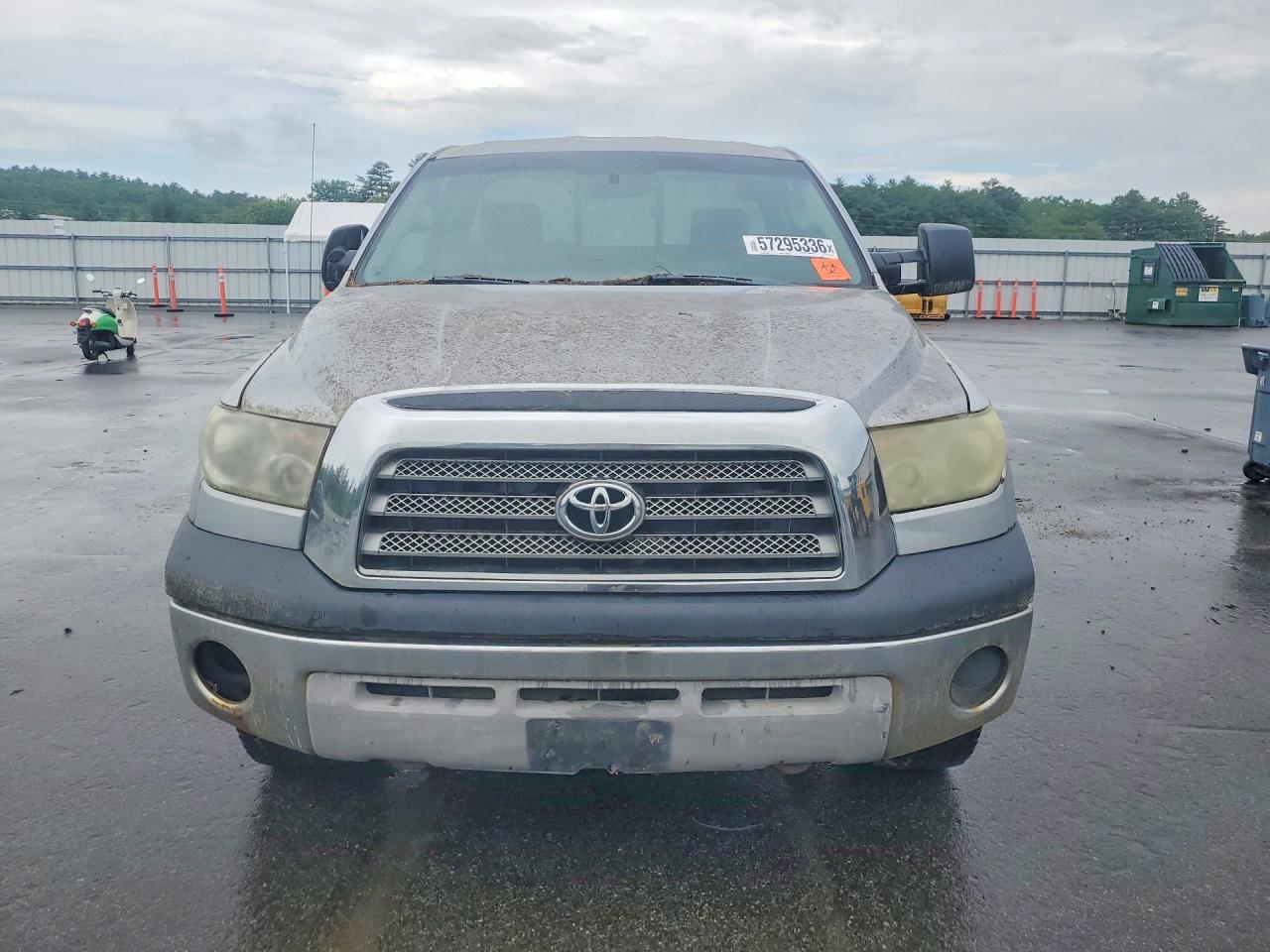 2007 Toyota Tundra Base Silver vin: 5TFMV52137X004552