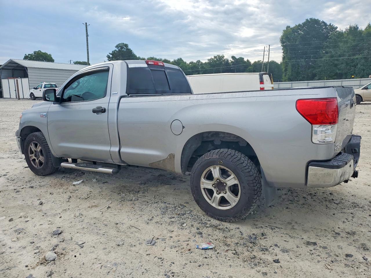 2010 Toyota Tundra Silver vin: 5TFMW5F15AX130393