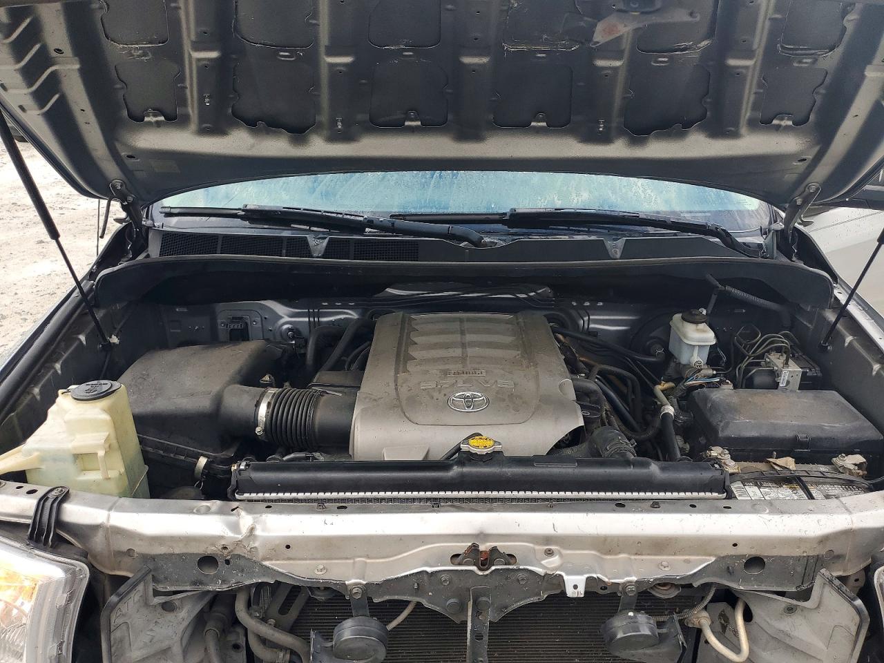 2010 Toyota Tundra Silver vin: 5TFMW5F15AX130393