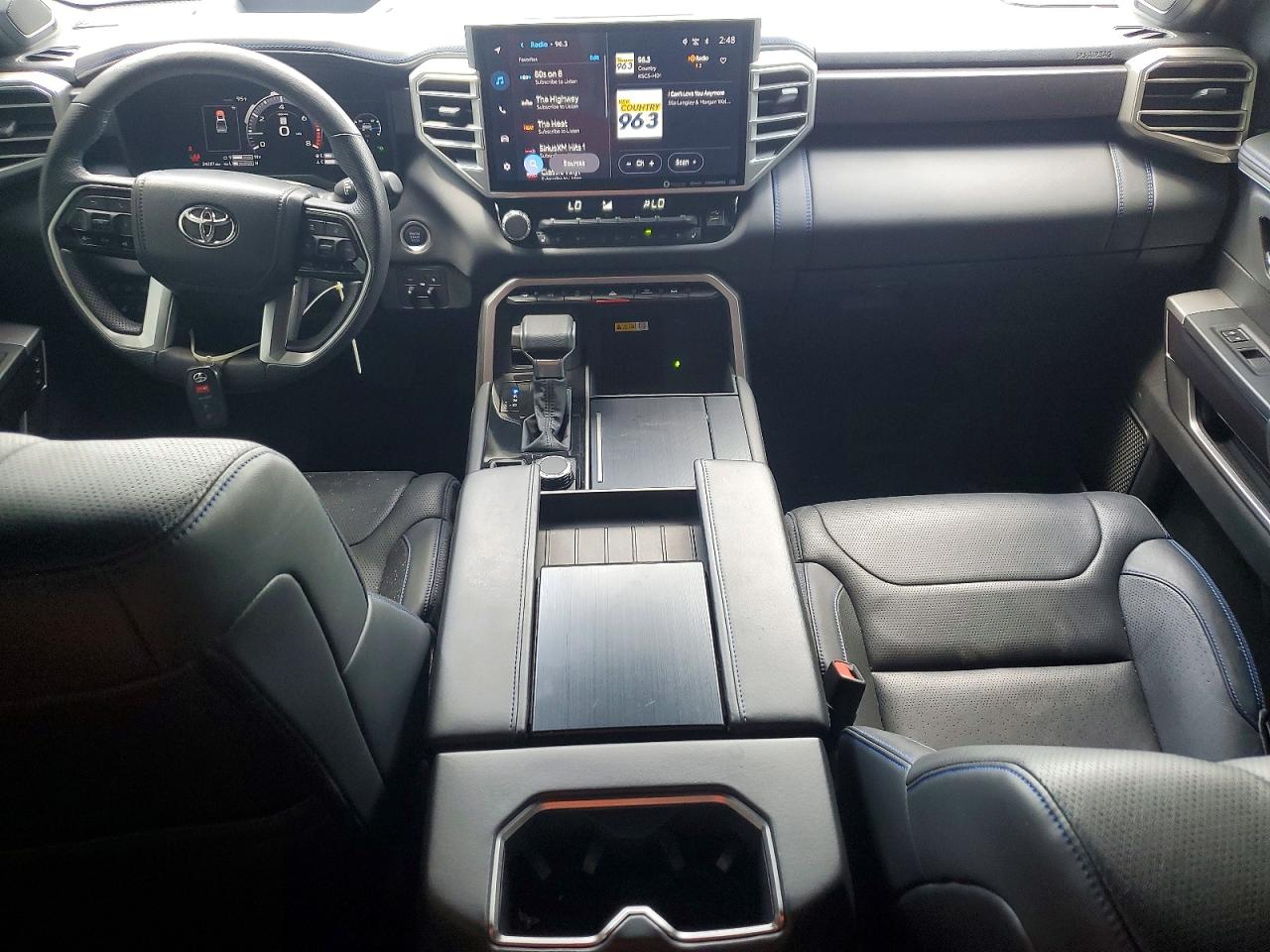 2022 Toyota Tundra Platinum Black vin: 5TFNA5DB8NX038652