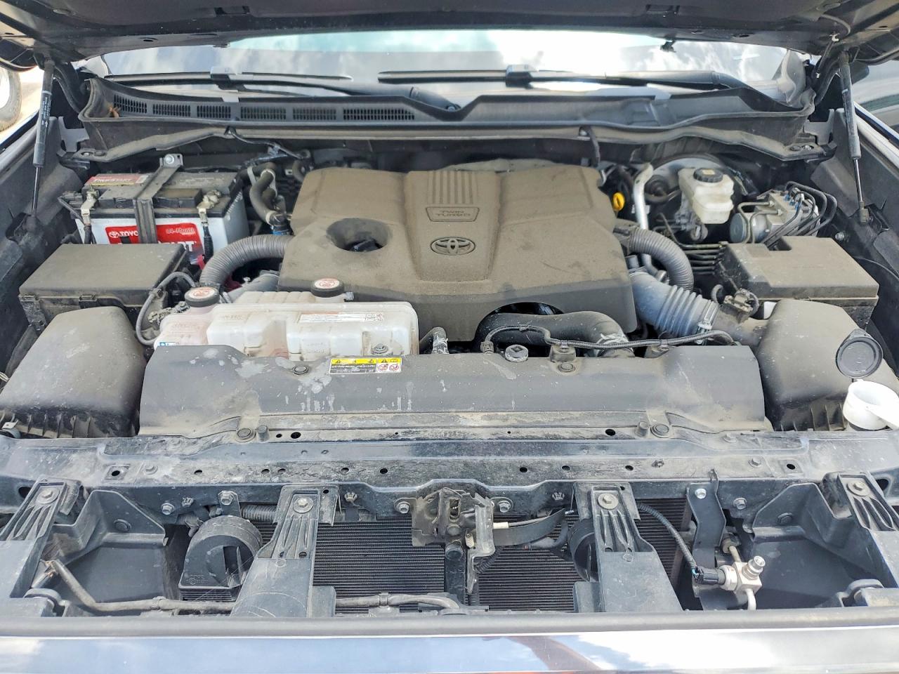 2022 Toyota Tundra Platinum Black vin: 5TFNA5DB8NX038652