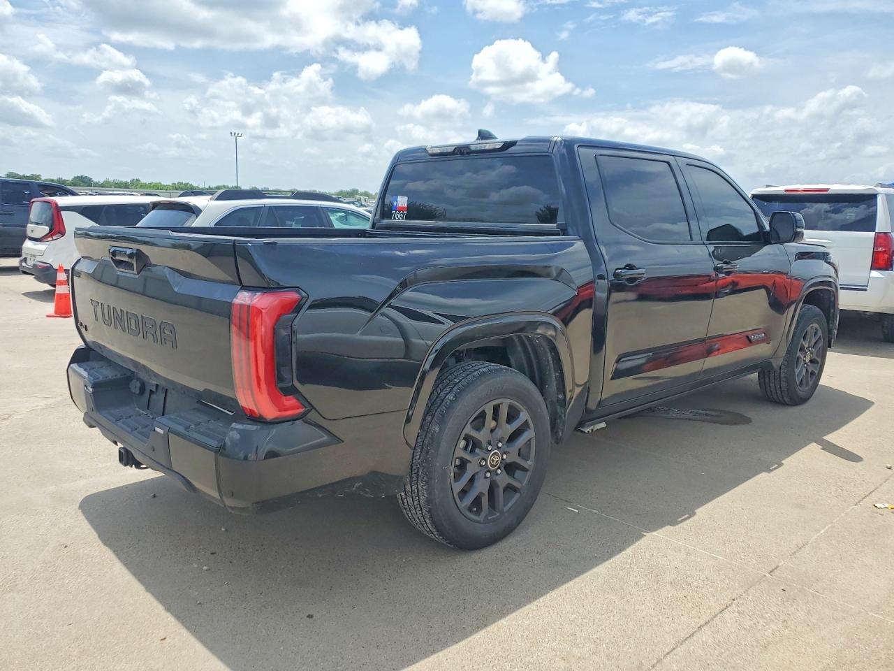 2022 Toyota Tundra Platinum Black vin: 5TFNA5DB8NX038652