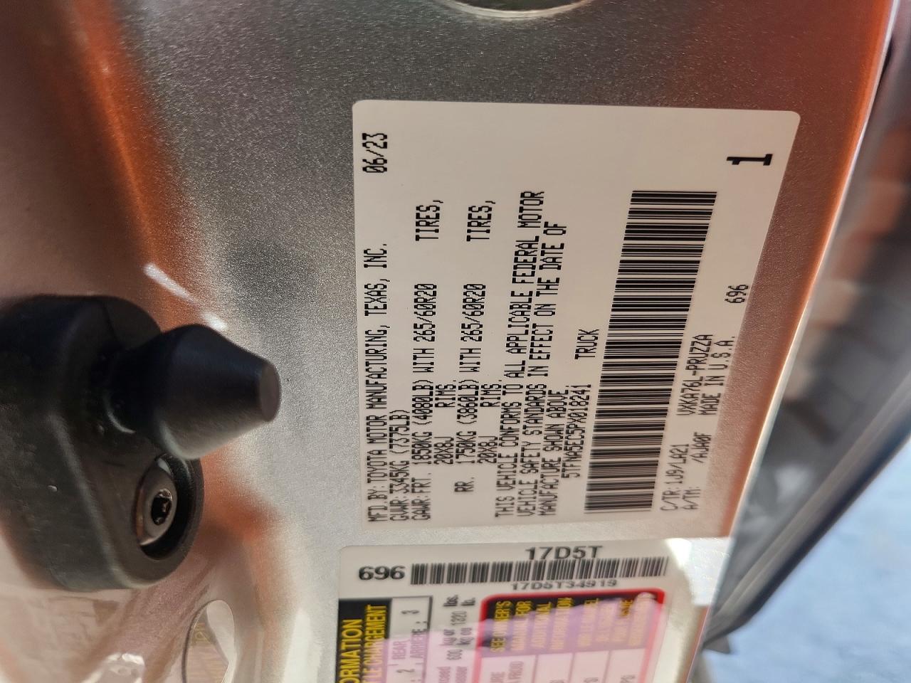 2023 Toyota Tundra Platinum Silver vin: 5TFNA5EC5PX018241