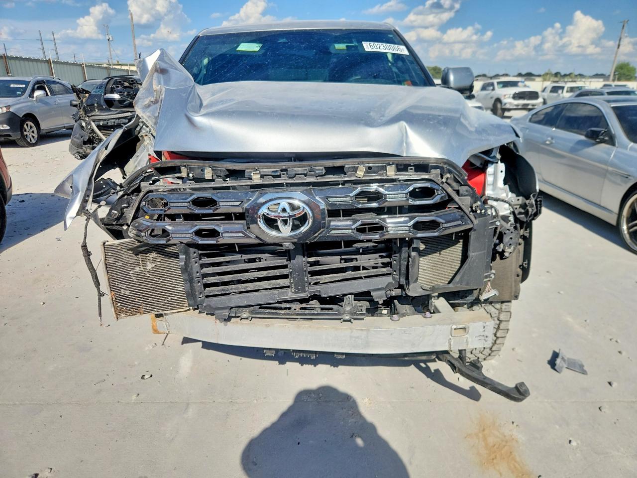 2023 Toyota Tundra Platinum Silver vin: 5TFNA5EC5PX018241