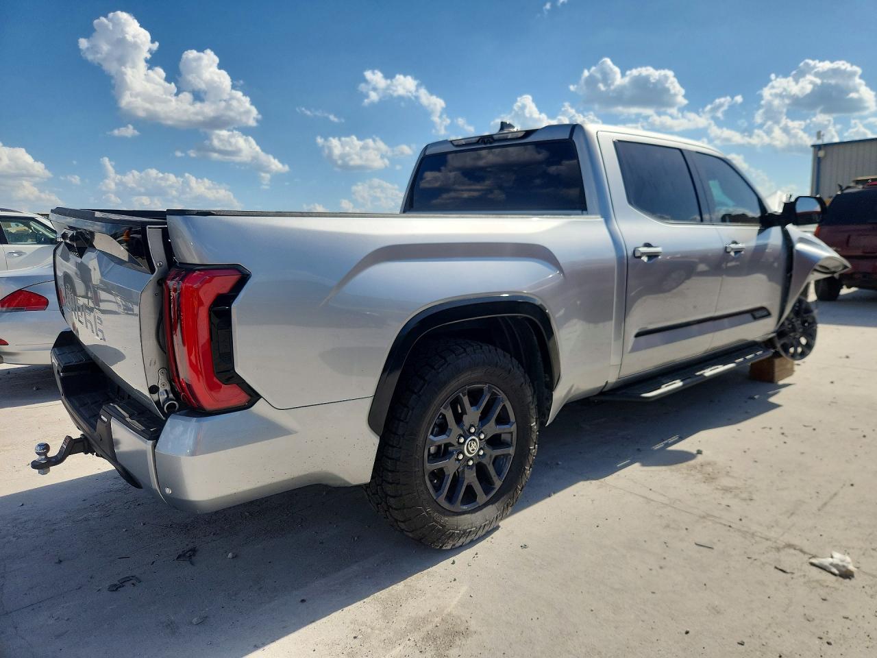 2023 Toyota Tundra Platinum Silver vin: 5TFNA5EC5PX018241