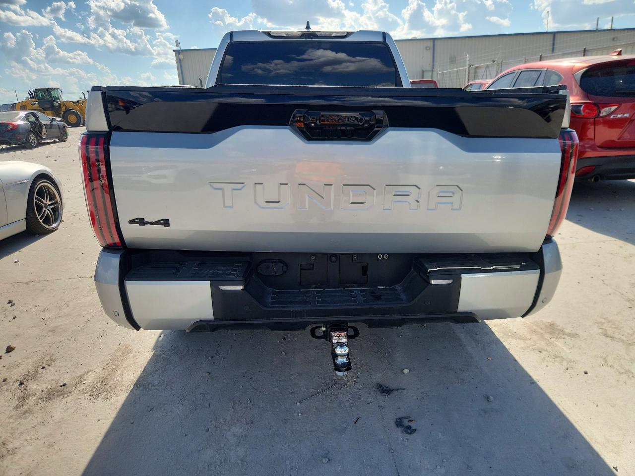 2023 Toyota Tundra Platinum Silver vin: 5TFNA5EC5PX018241