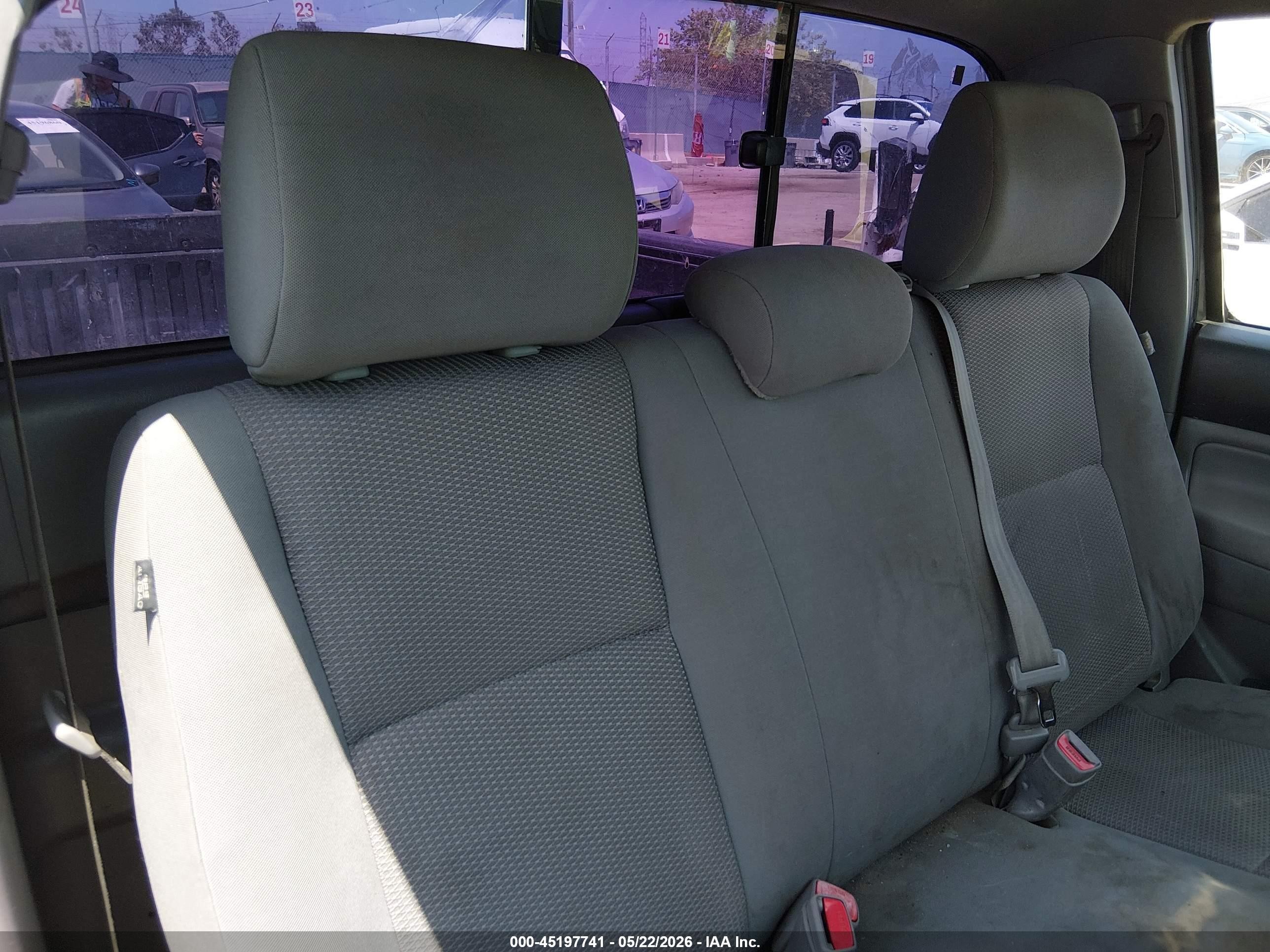 2014 Toyota Tacoma   Серый vin: 5TFNX4CN0EX032736