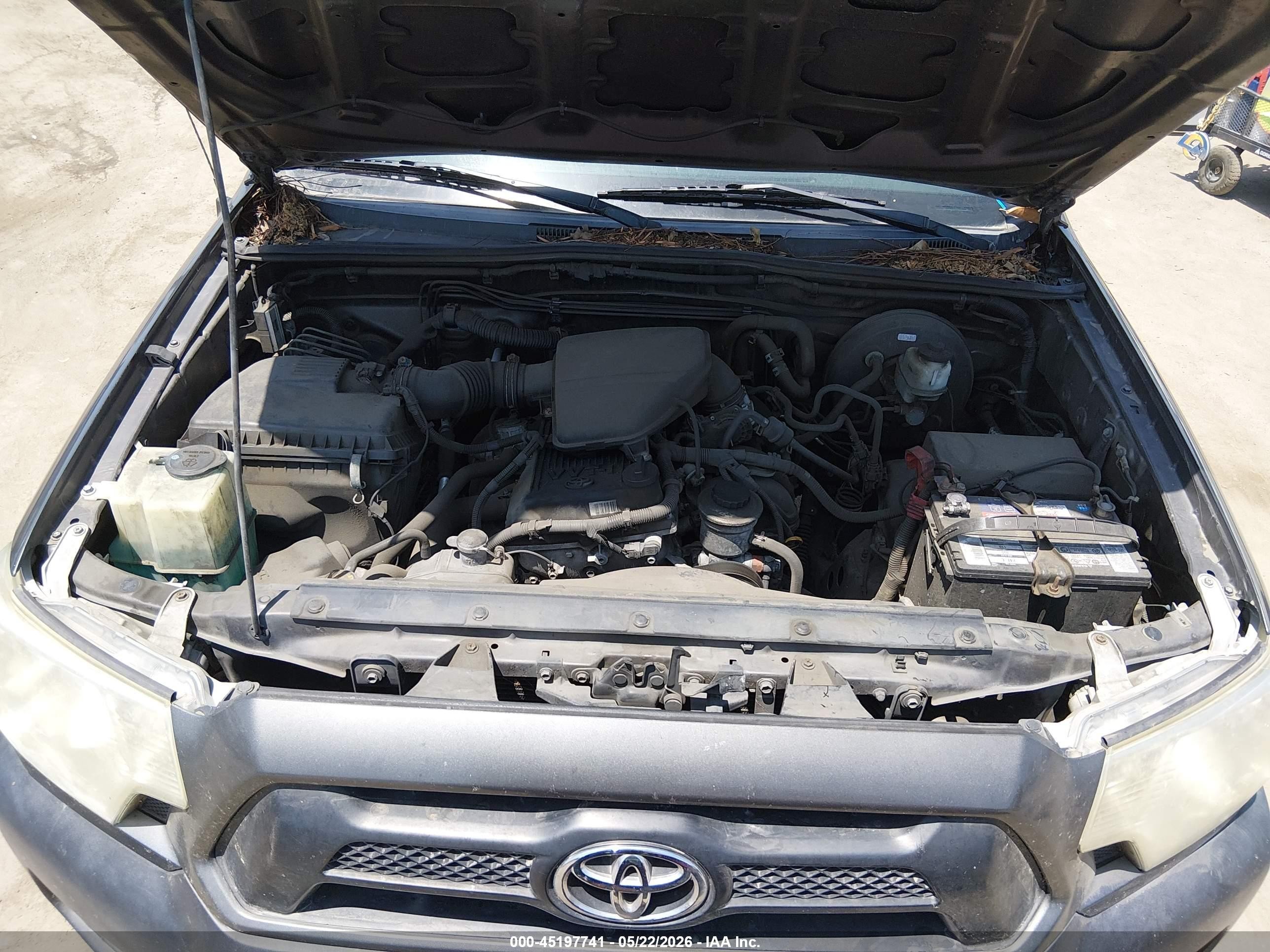 2014 Toyota Tacoma   Серый vin: 5TFNX4CN0EX032736