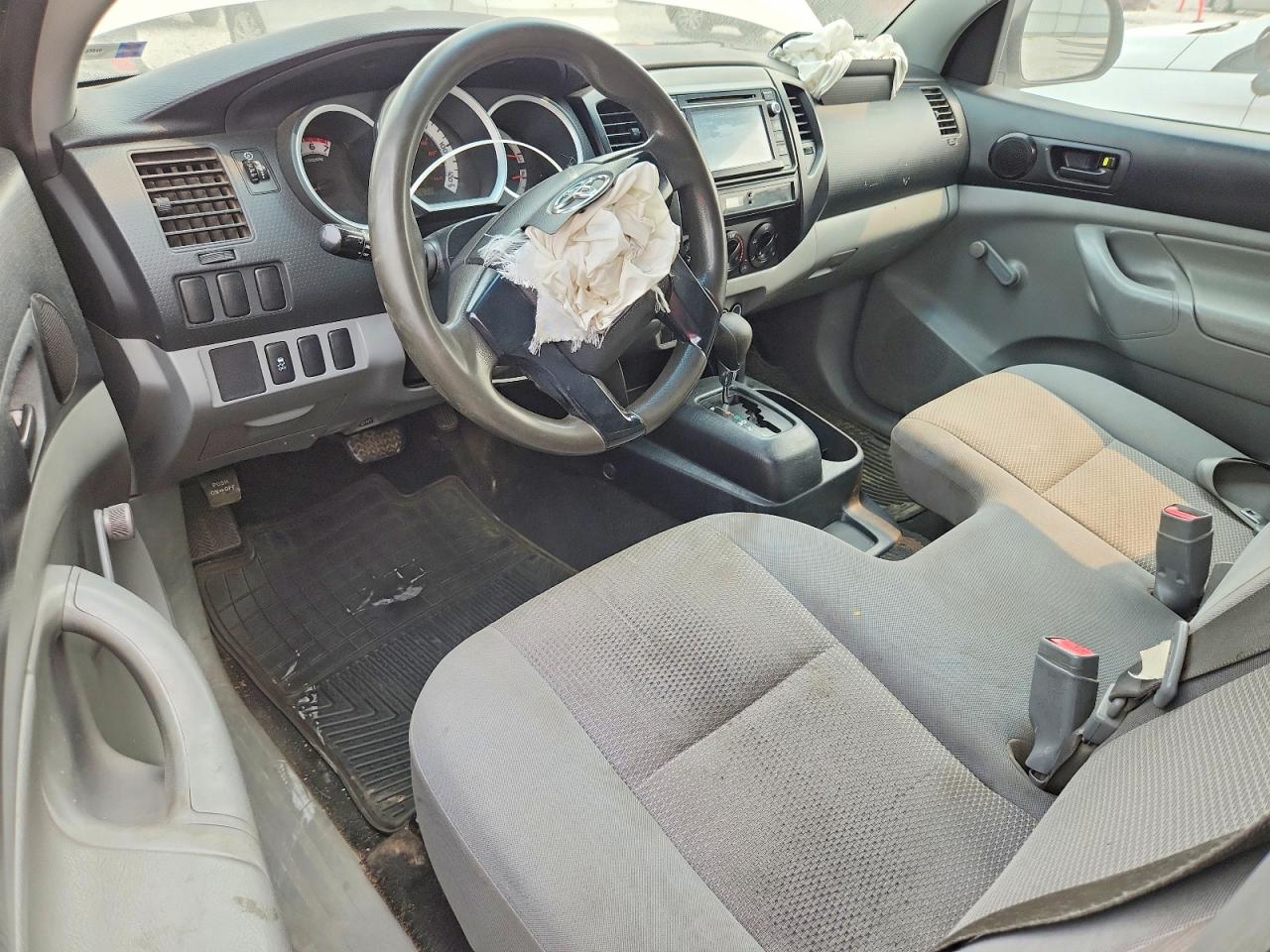 2014 Toyota Tacoma White vin: 5TFNX4CN0EX033532