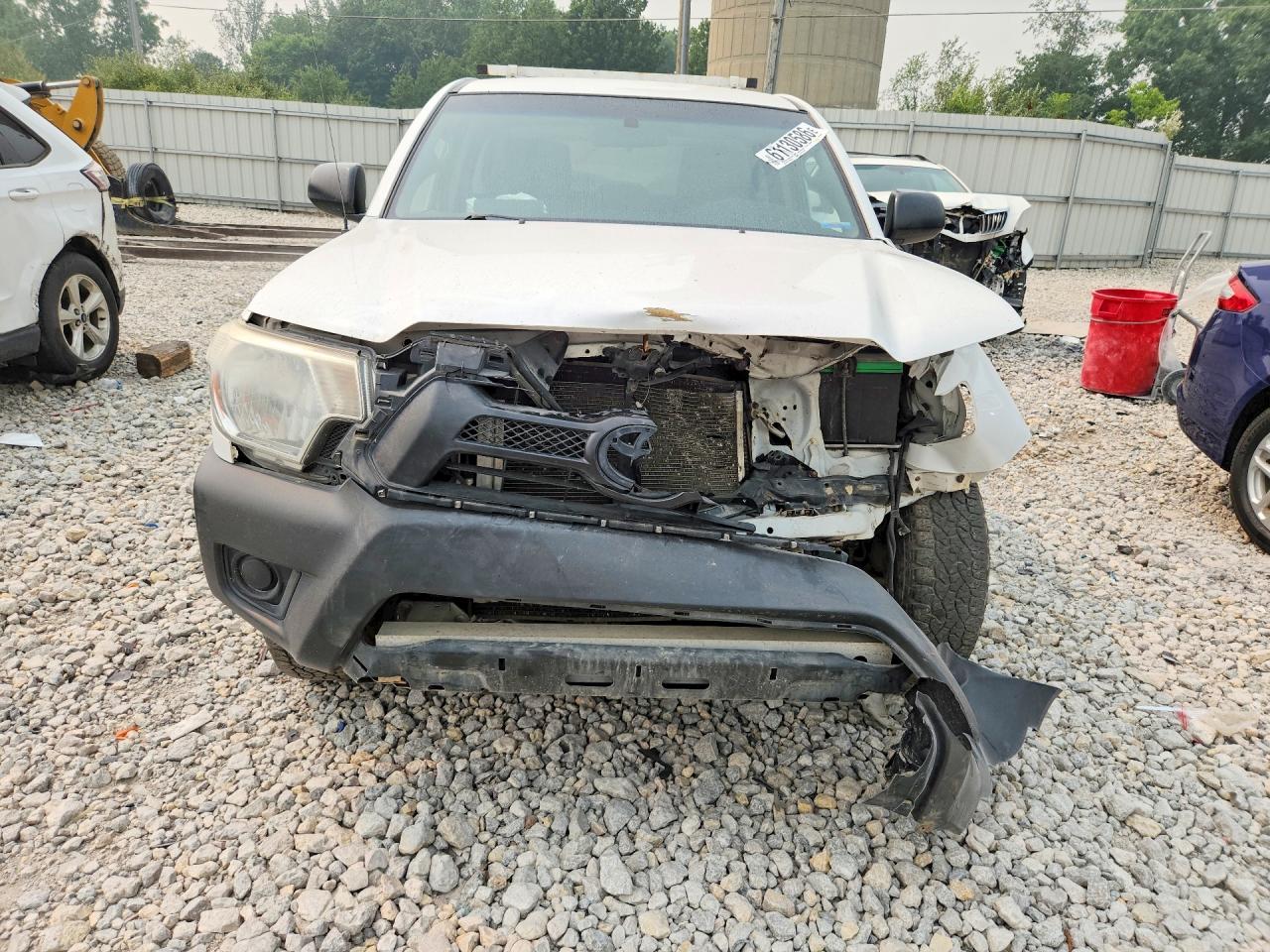 2014 Toyota Tacoma White vin: 5TFNX4CN0EX033532