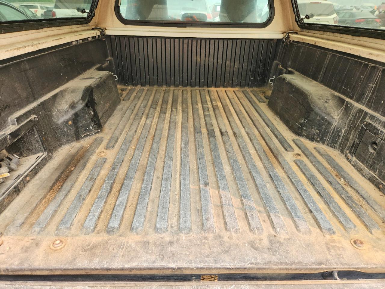2014 Toyota Tacoma White vin: 5TFNX4CN0EX033532