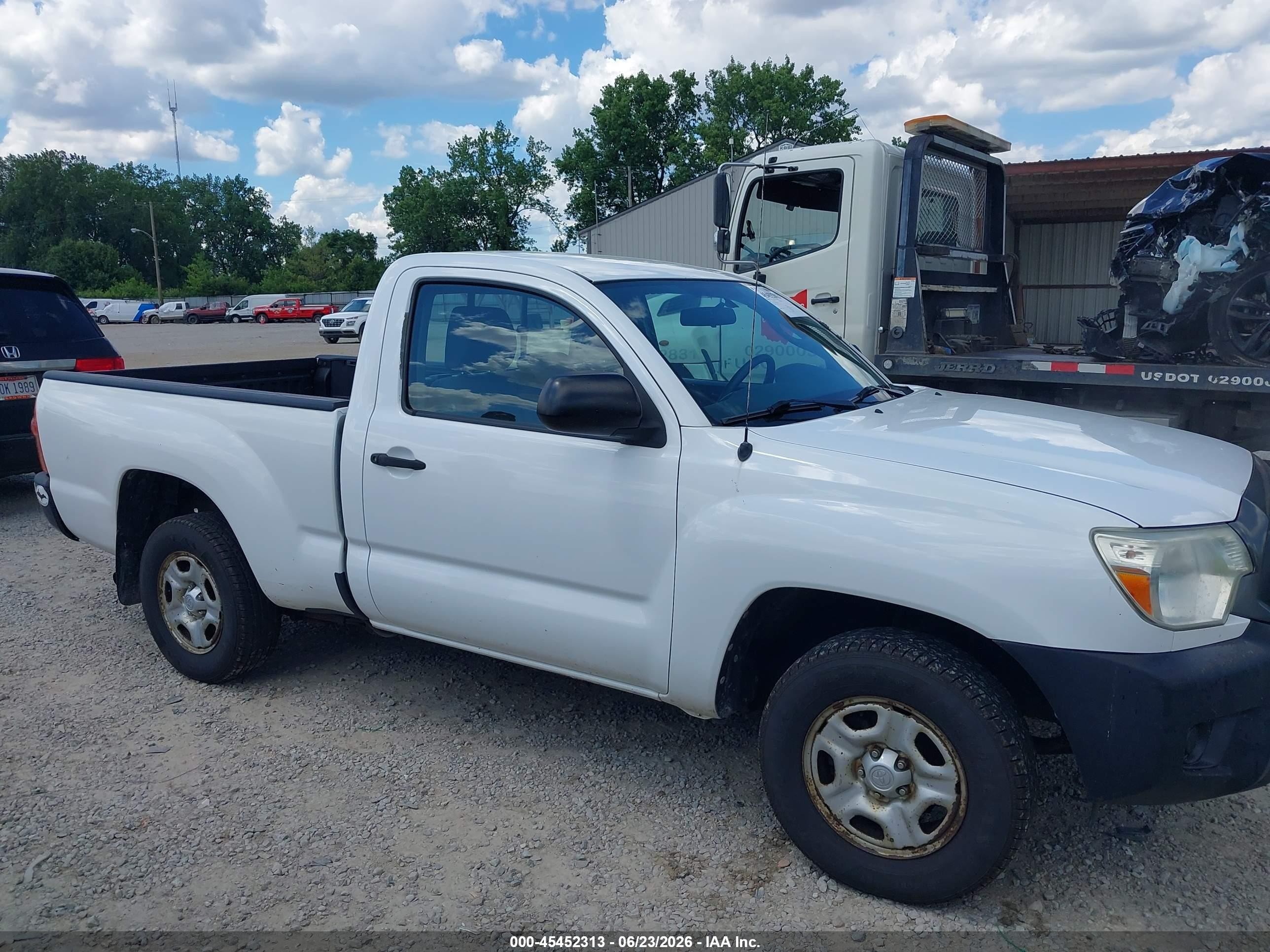 2013 Toyota Tacoma   White vin: 5TFNX4CN1DX020478