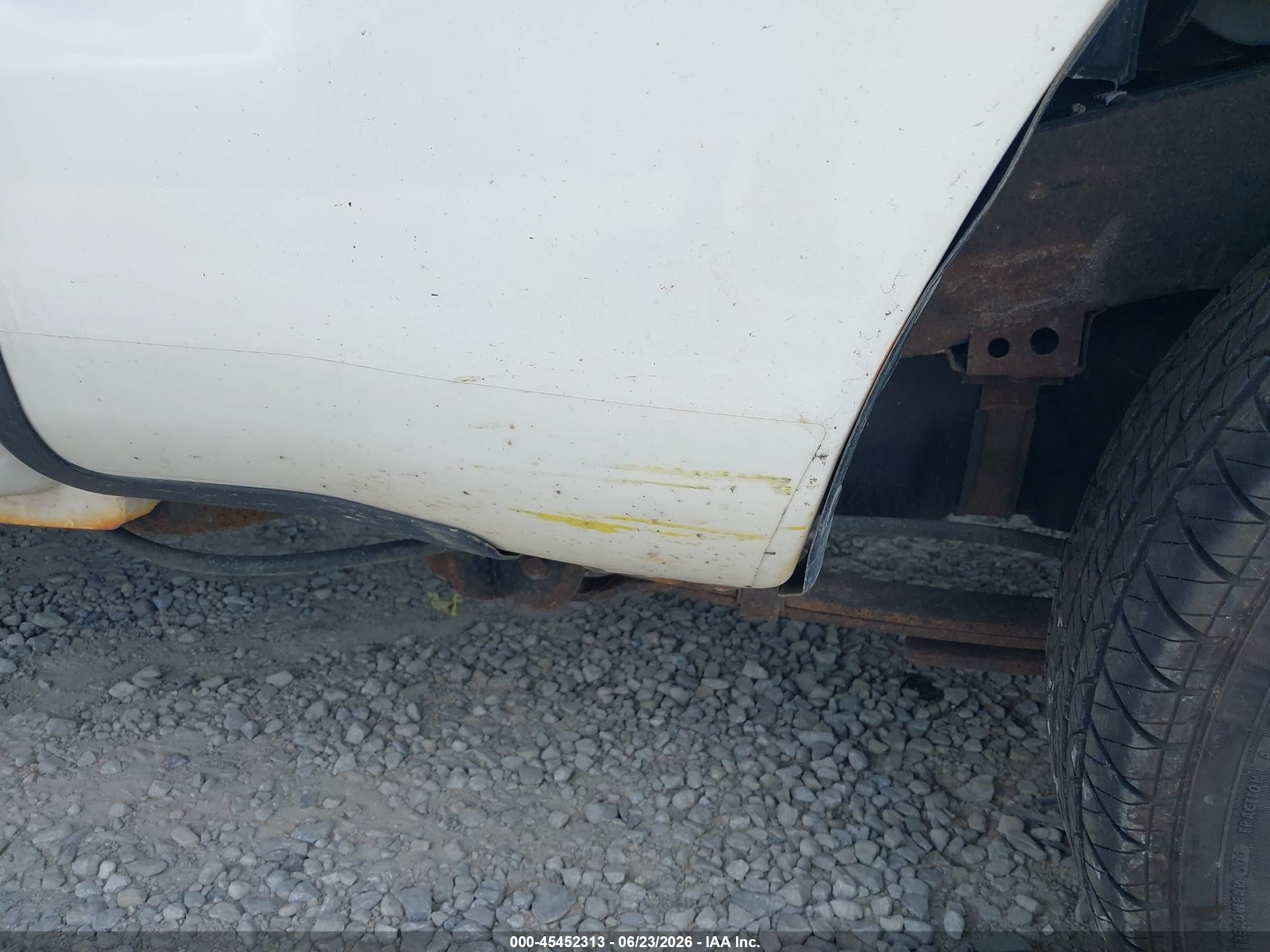 2013 Toyota Tacoma   White vin: 5TFNX4CN1DX020478