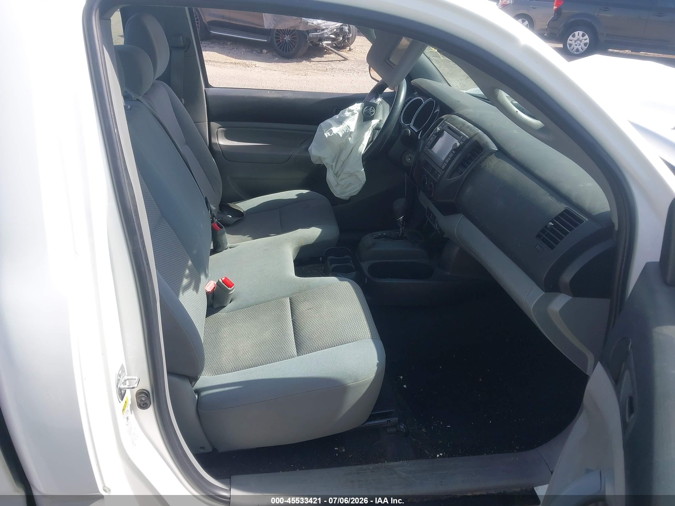 2013 Toyota Tacoma   Белый vin: 5TFNX4CN1DX025681