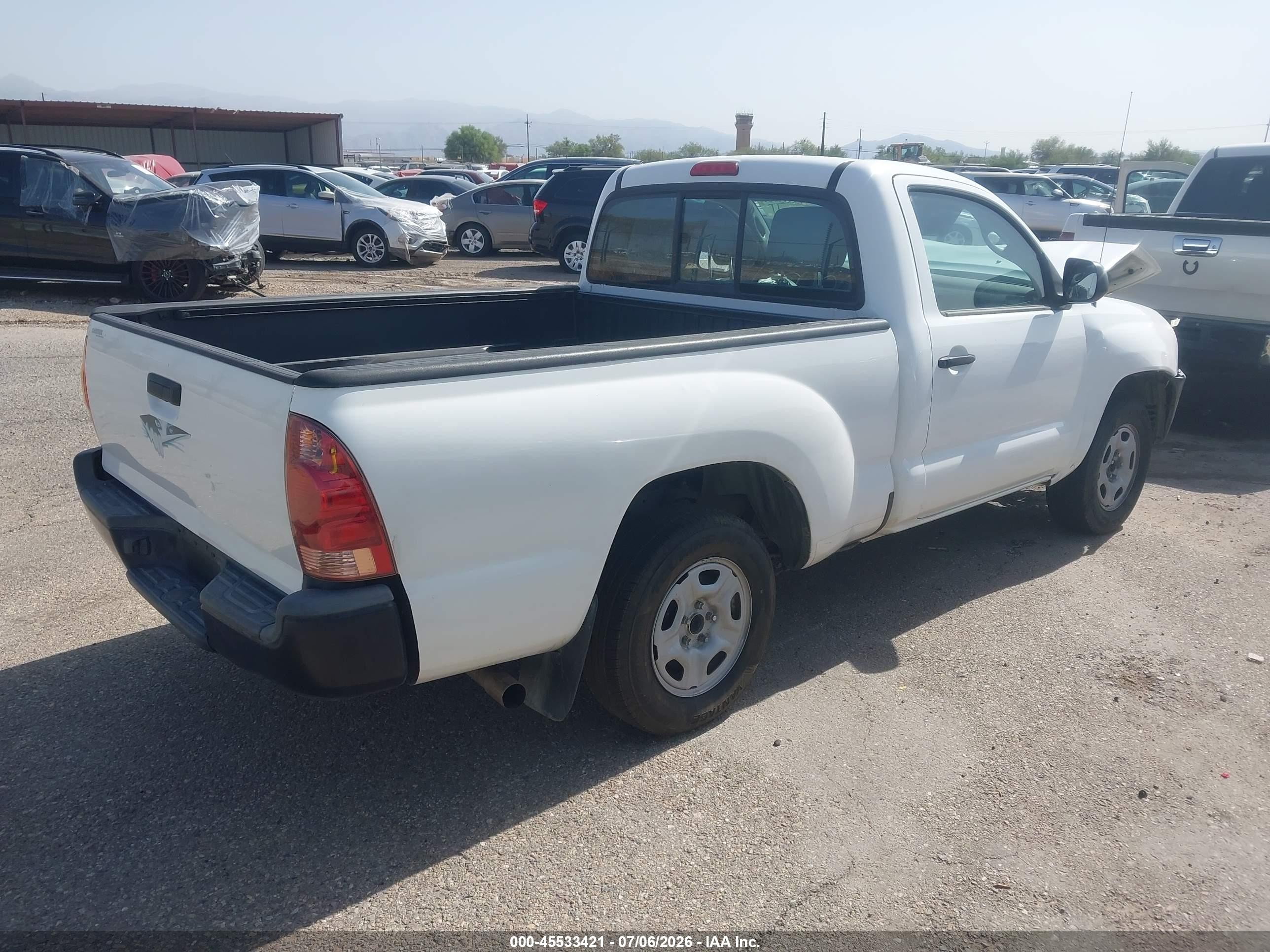 2013 Toyota Tacoma   Белый vin: 5TFNX4CN1DX025681