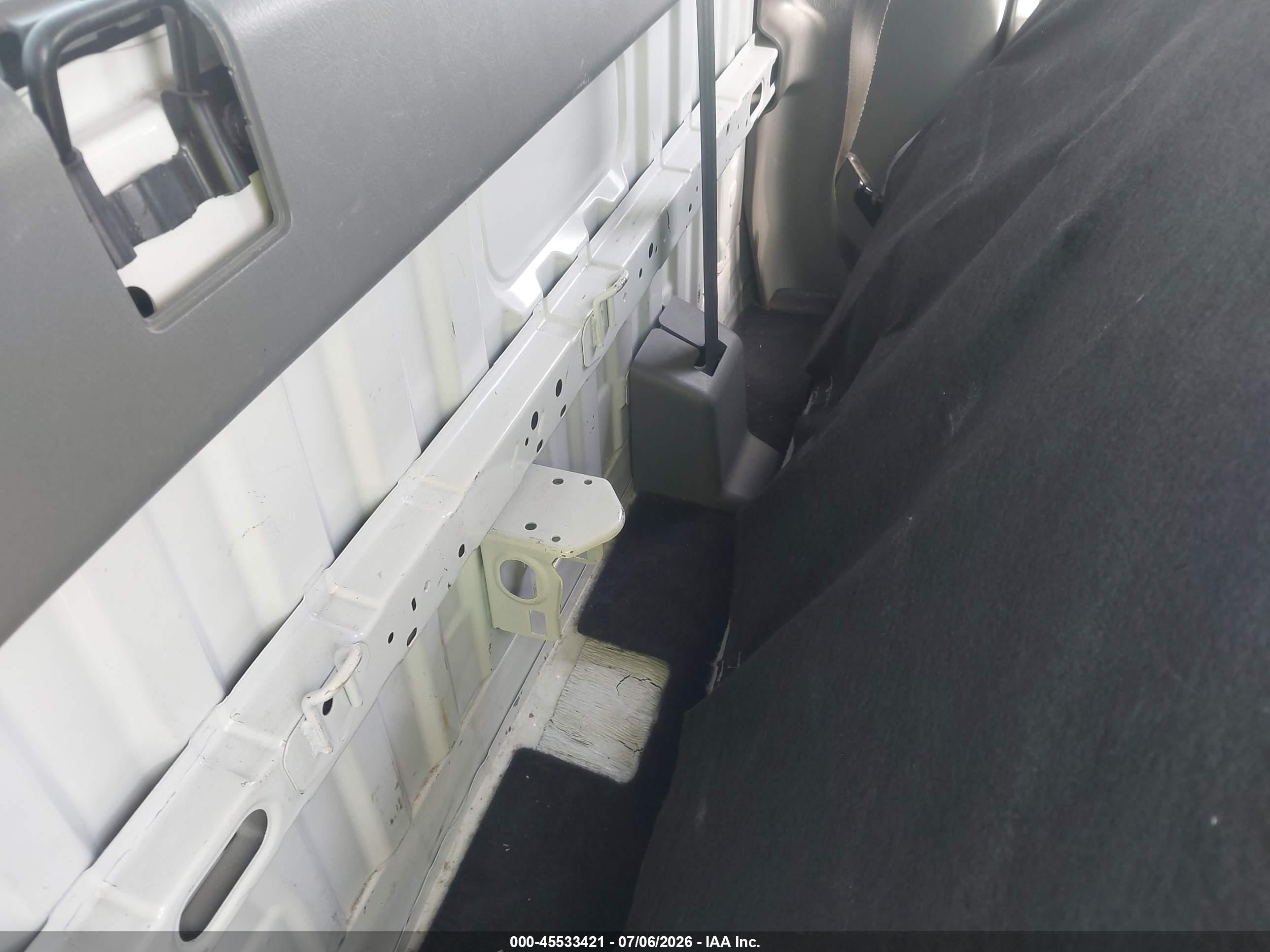 2013 Toyota Tacoma   Белый vin: 5TFNX4CN1DX025681