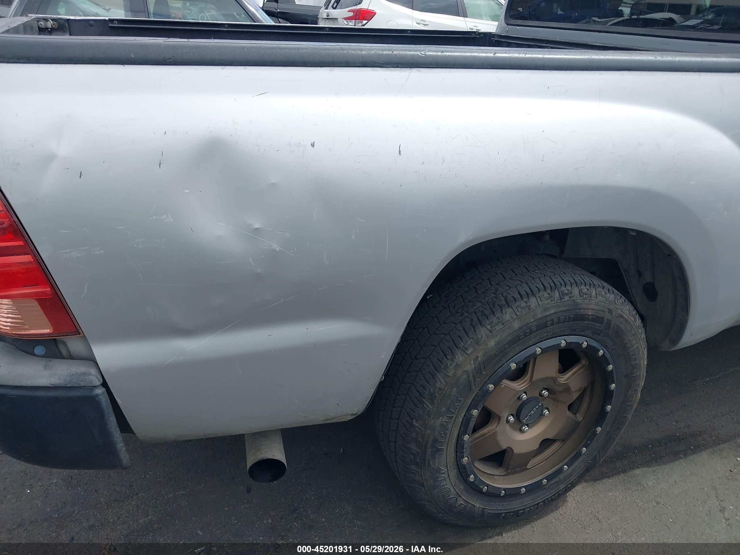 2013 Toyota Tacoma Серебряный vin: 5TFNX4CN1DX029116