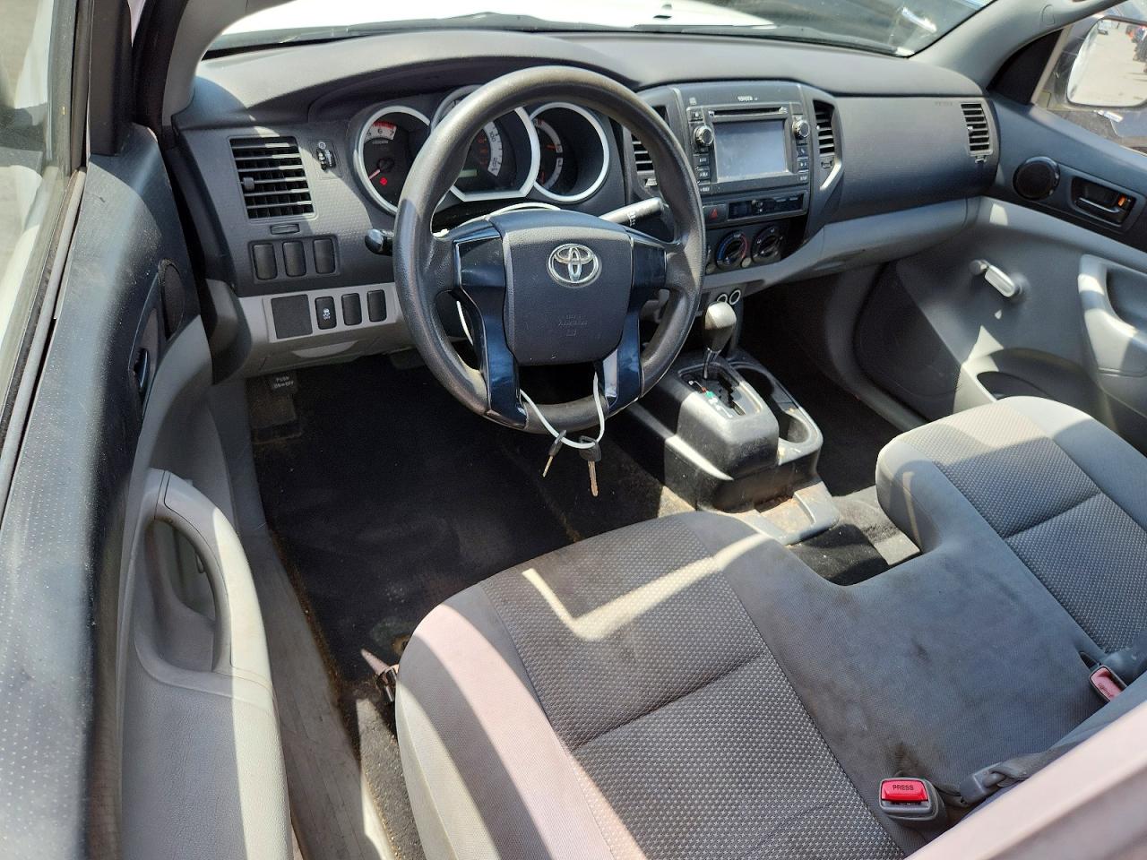 2013 Toyota Tacoma Base Белый vin: 5TFNX4CN2DX023471
