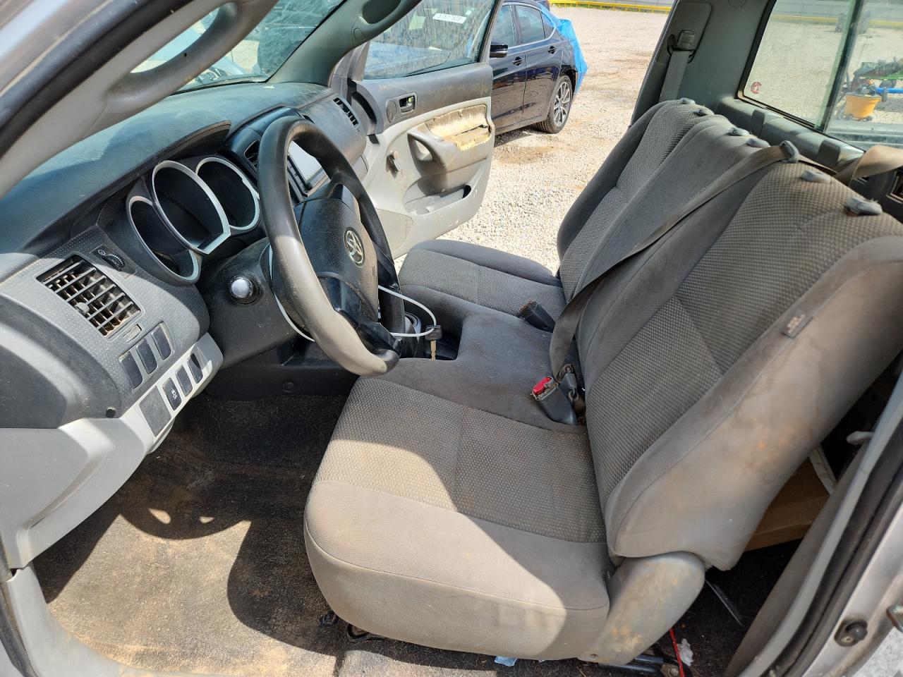 2014 Toyota Tacoma Base Silver vin: 5TFNX4CN2EX032995