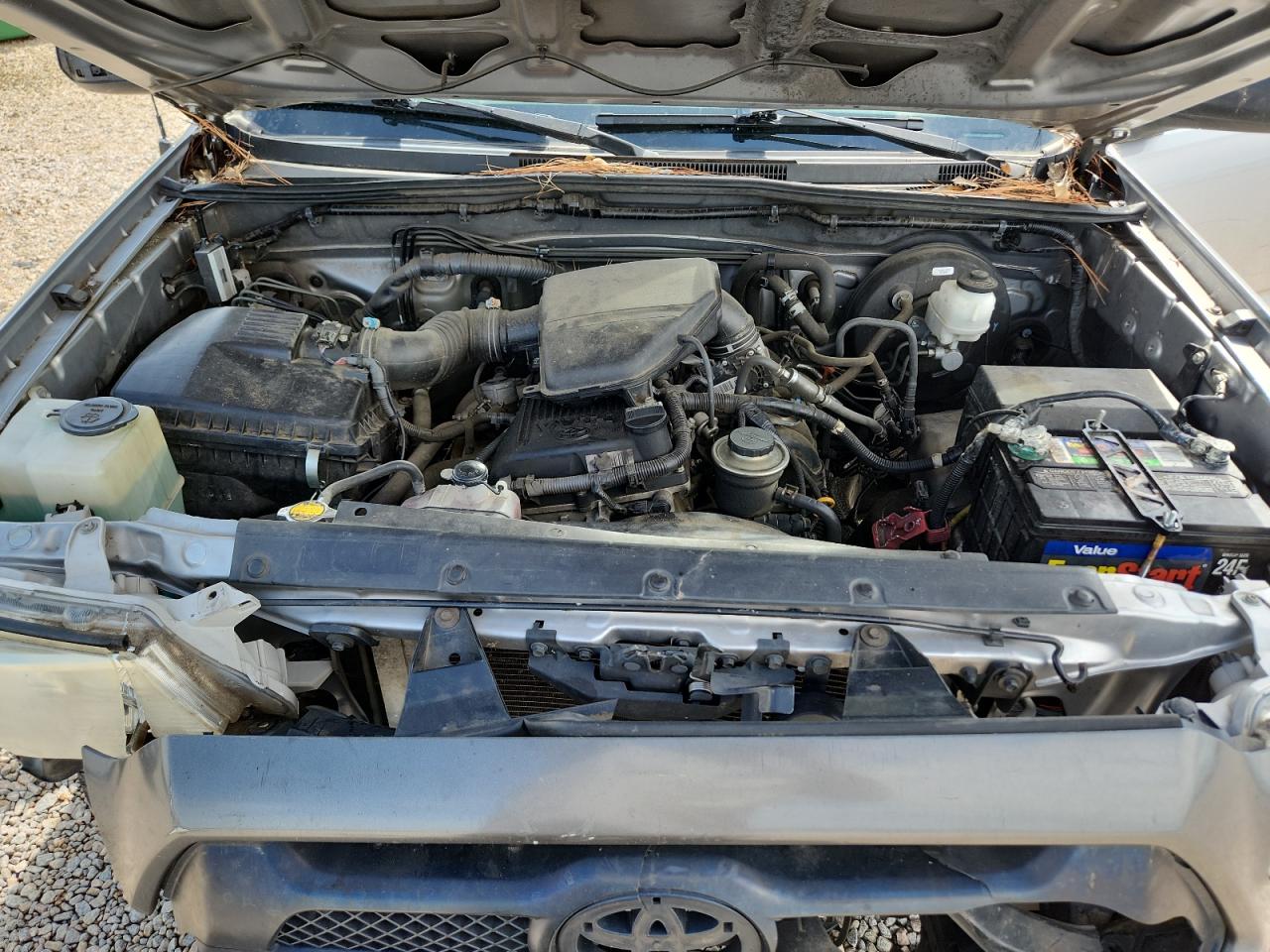 2014 Toyota Tacoma Base Silver vin: 5TFNX4CN2EX032995