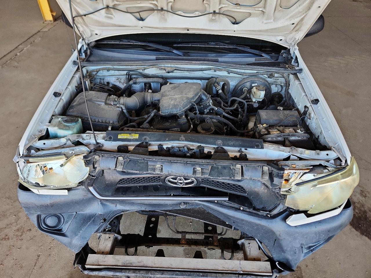 2013 Toyota Tacoma Base White vin: 5TFNX4CN3DX030638