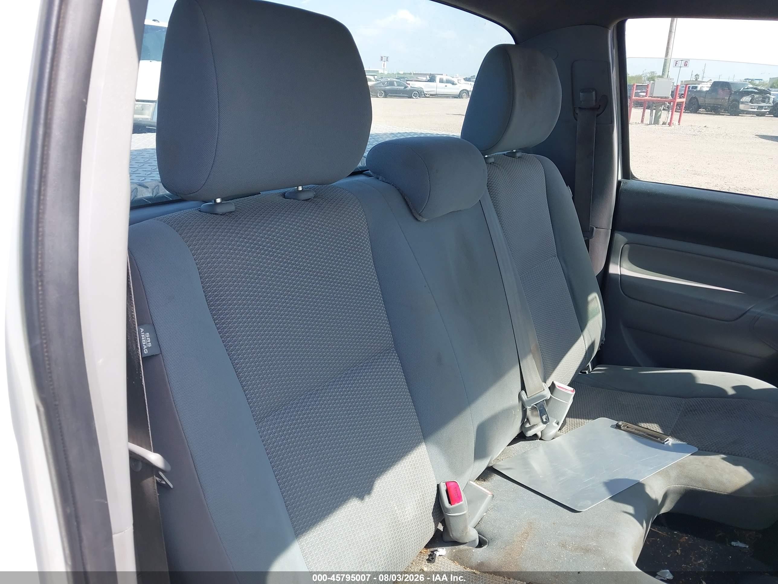 2014 Toyota Tacoma   White vin: 5TFNX4CN3EX035811