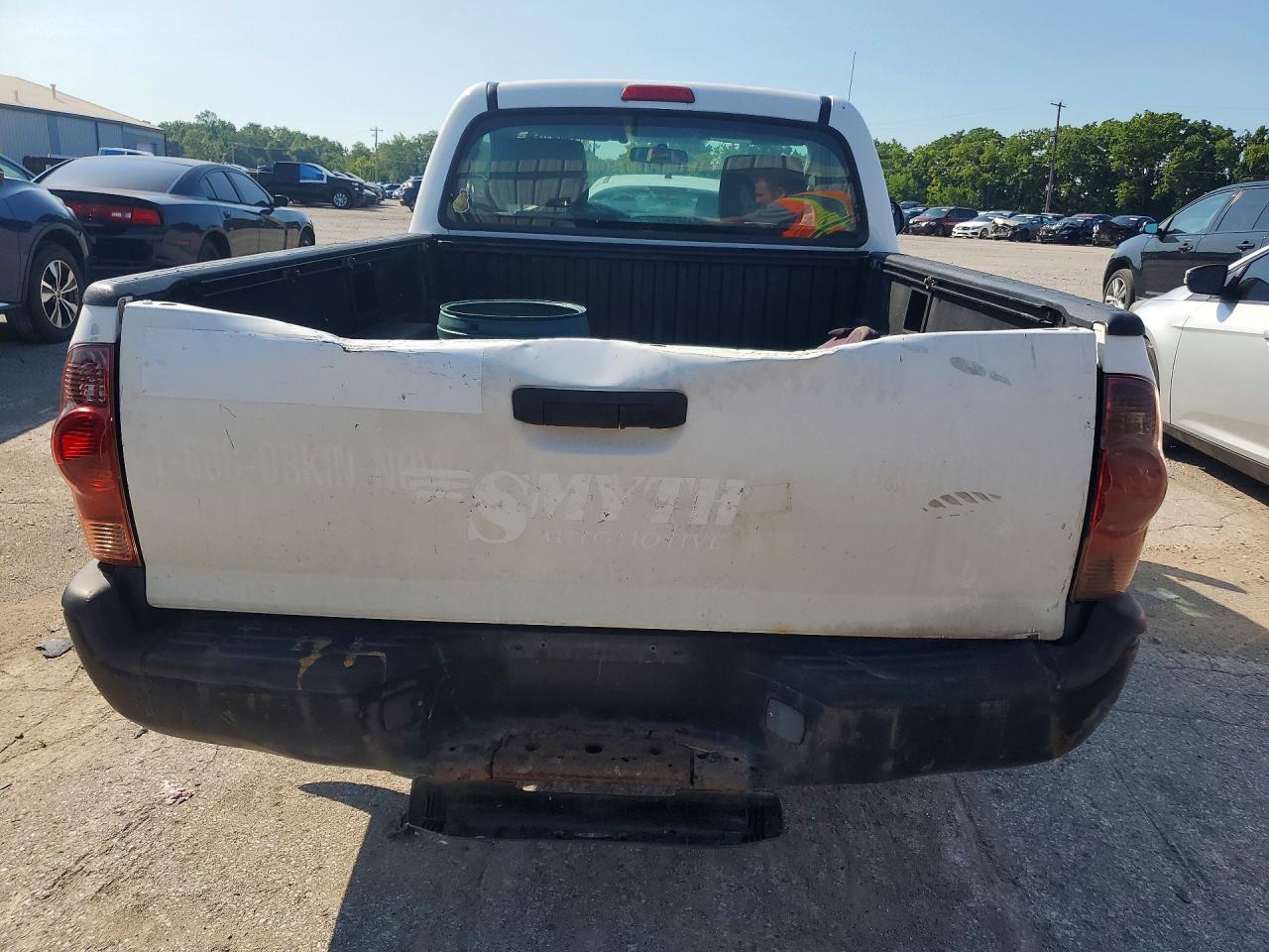 2014 Toyota Tacoma Base White vin: 5TFNX4CN3EX038157