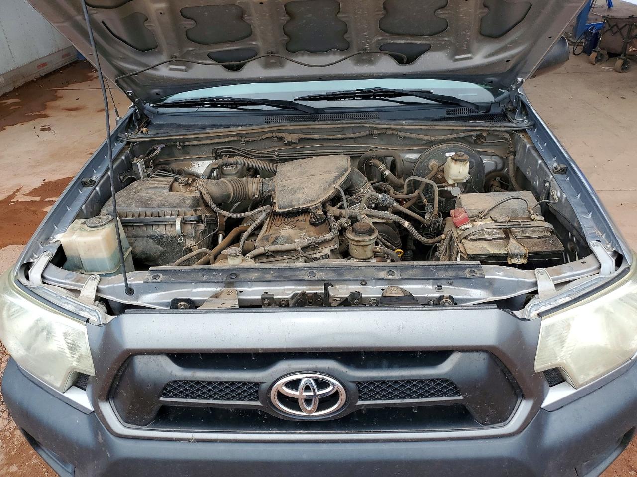 2014 Toyota Tacoma Base Silver vin: 5TFNX4CN3EX038370
