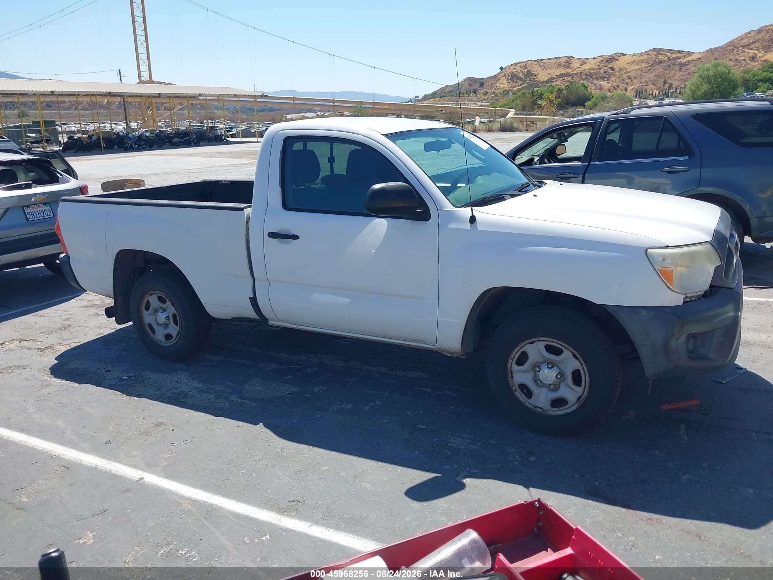 2014 Toyota Tacoma   White vin: 5TFNX4CN3EX041415