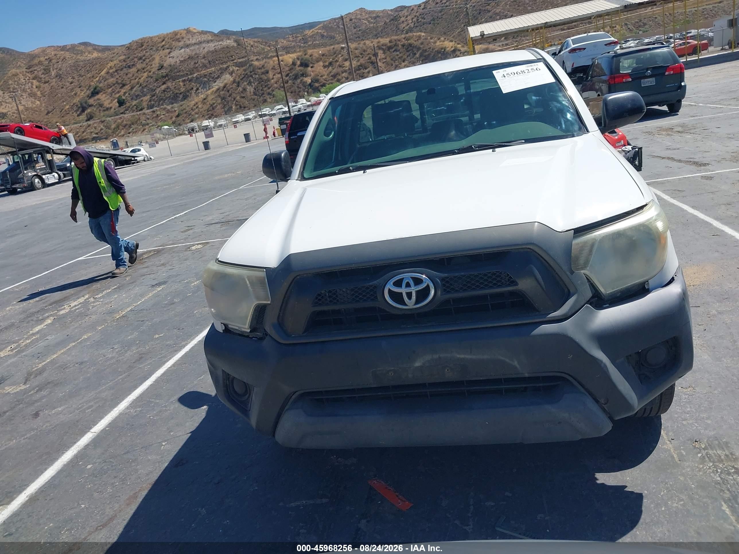 2014 Toyota Tacoma   White vin: 5TFNX4CN3EX041415