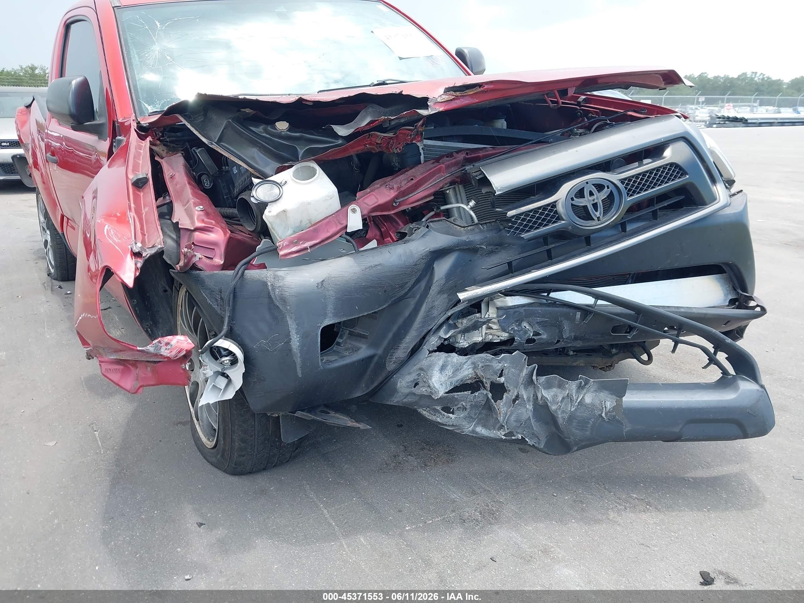 2013 Toyota Tacoma   Red vin: 5TFNX4CN4DX024783