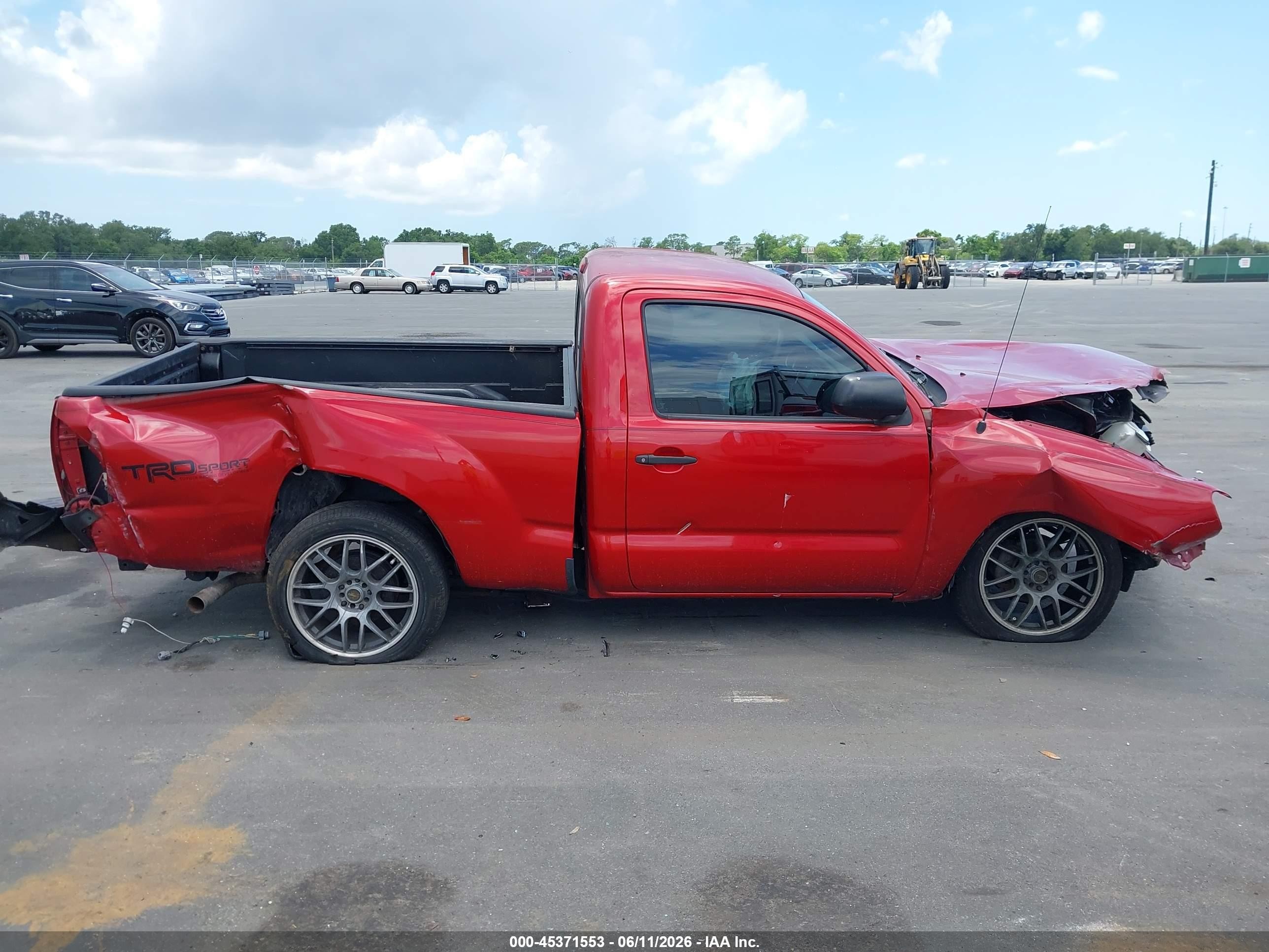 2013 Toyota Tacoma   Red vin: 5TFNX4CN4DX024783