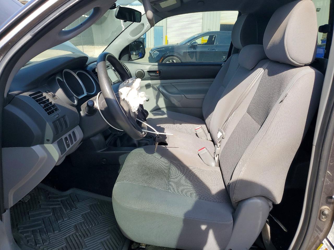 2014 Toyota Tacoma Base Gray vin: 5TFNX4CN4EX032125