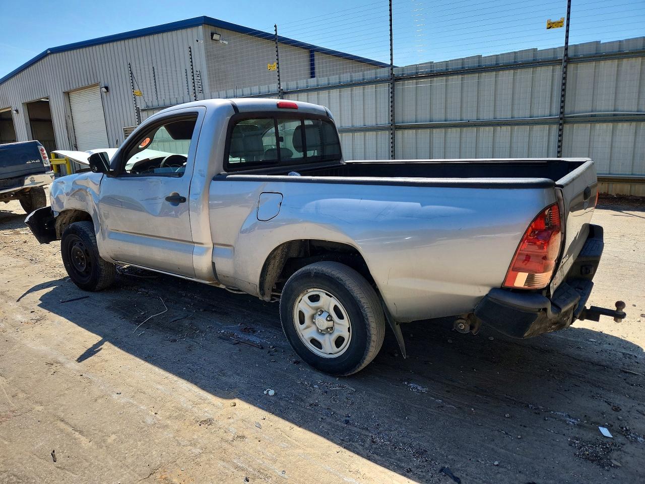 2014 Toyota Tacoma Base Silver vin: 5TFNX4CN4EX037521