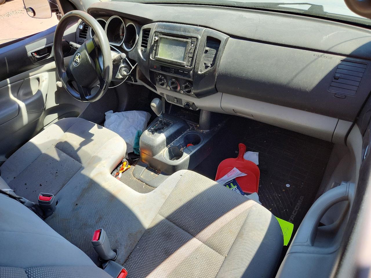 2014 Toyota Tacoma Base Silver vin: 5TFNX4CN4EX037521