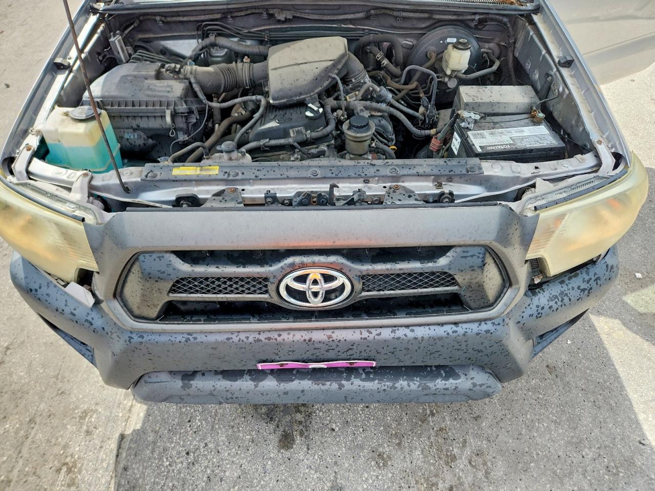 2014 Toyota Tacoma Base Silver vin: 5TFNX4CN4EX040273