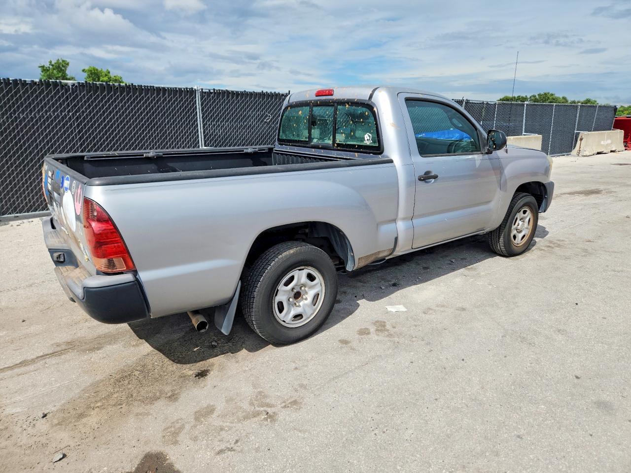 2014 Toyota Tacoma Base Silver vin: 5TFNX4CN4EX040273