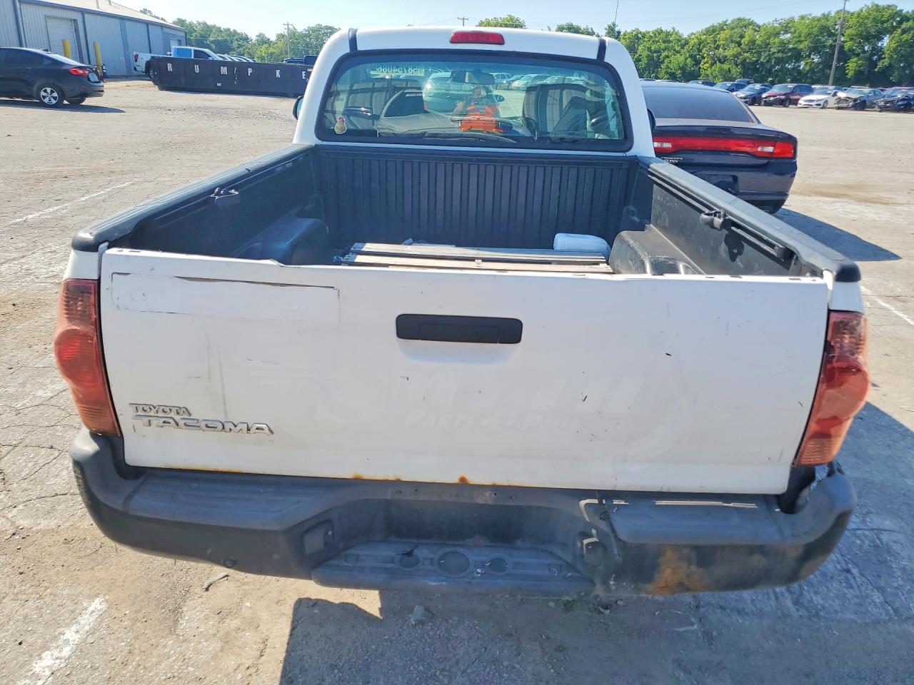 2014 Toyota Tacoma Base White vin: 5TFNX4CN4EX042525