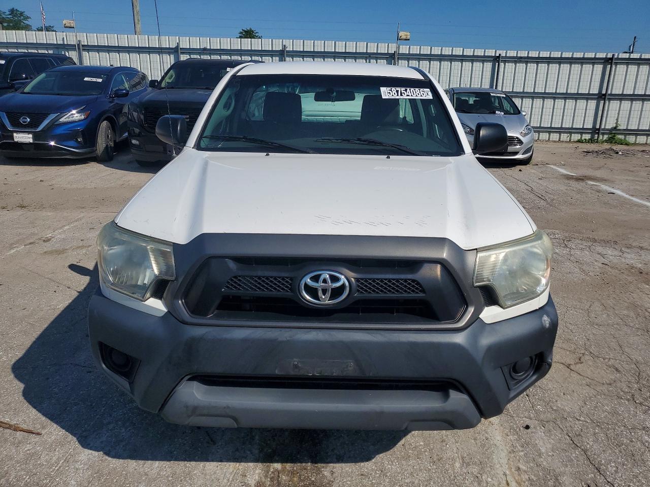 2014 Toyota Tacoma Base White vin: 5TFNX4CN4EX042525