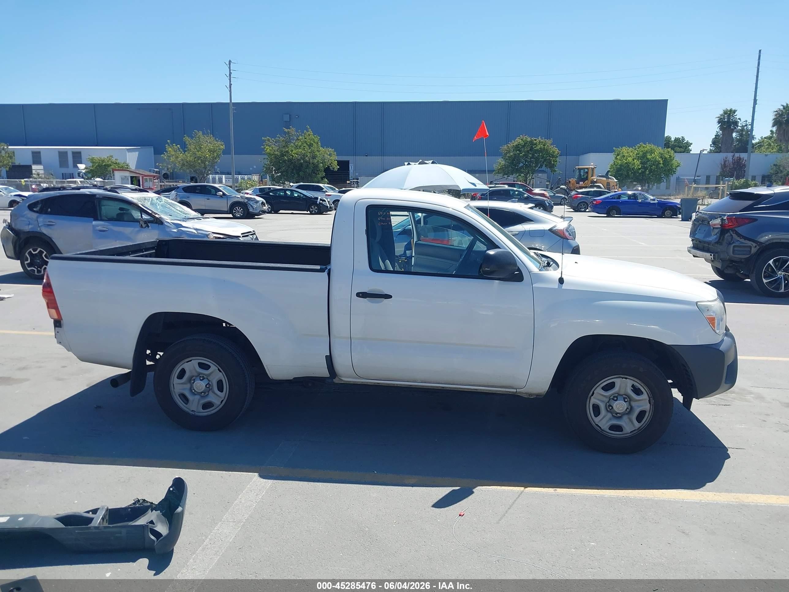 2013 Toyota Tacoma Белый vin: 5TFNX4CN5DX024808