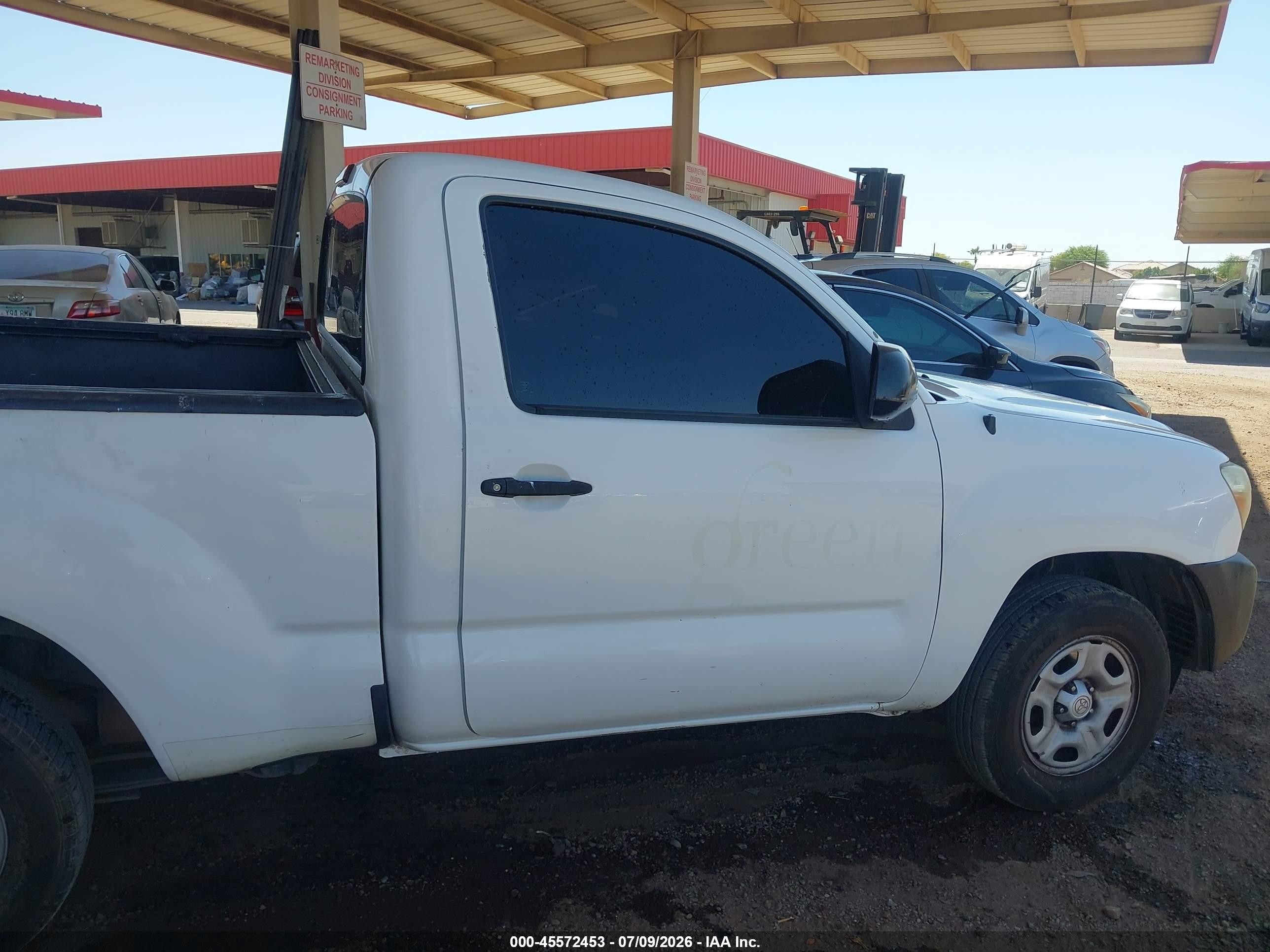 2013 Toyota Tacoma   White vin: 5TFNX4CN5DX028700