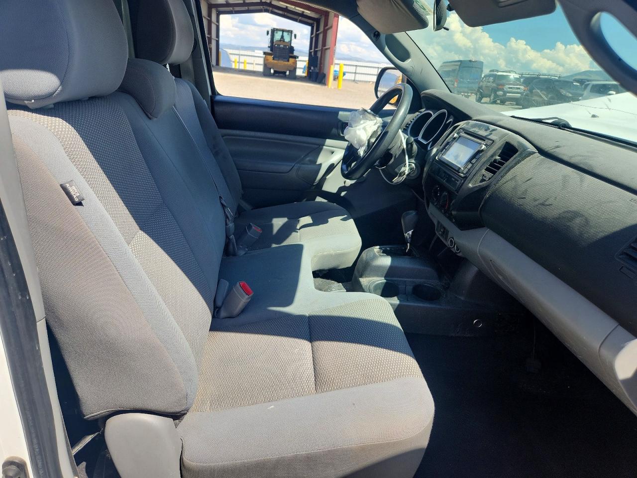 2014 Toyota Tacoma Base White vin: 5TFNX4CN5EX043294