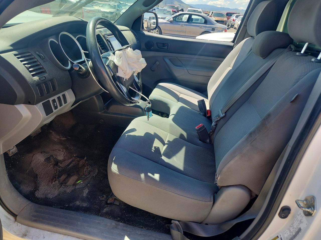 2014 Toyota Tacoma Base White vin: 5TFNX4CN5EX043294